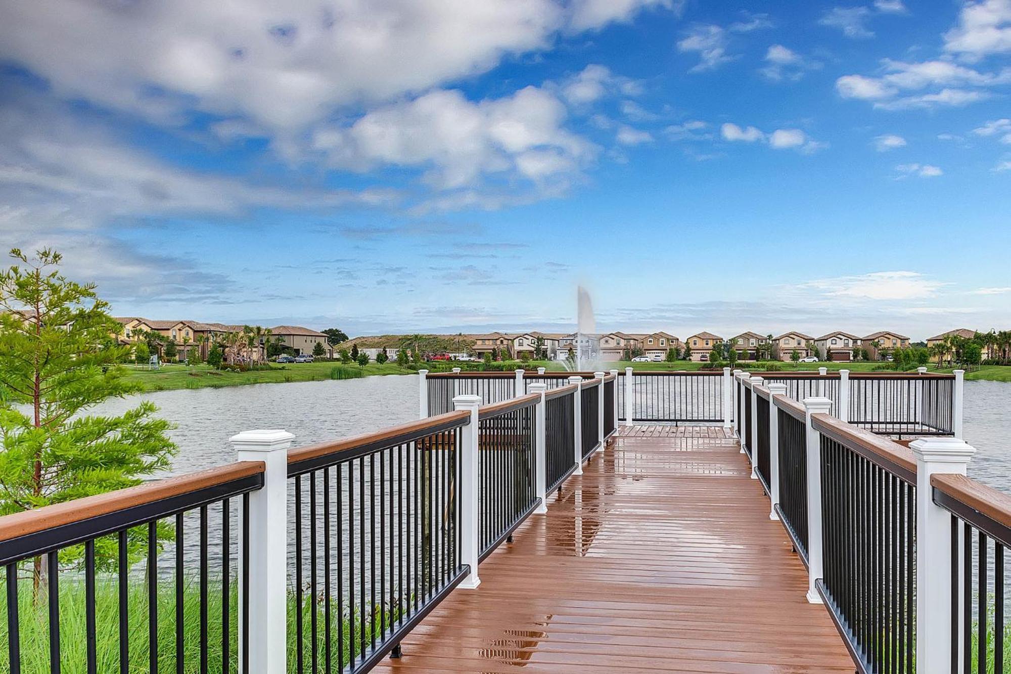 Windsor At Westside: 8br Near W/ Pool & Game