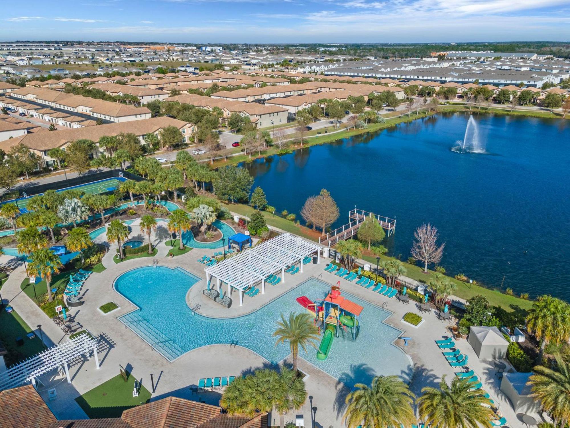 Windsor At Westside: 8br Near W/ Pool & Game Kissimmee