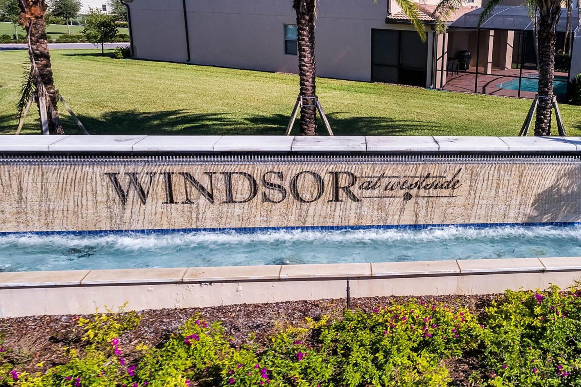 Windsor At Westside: 8br Near W/ Pool & Game Holiday home Kissimmee