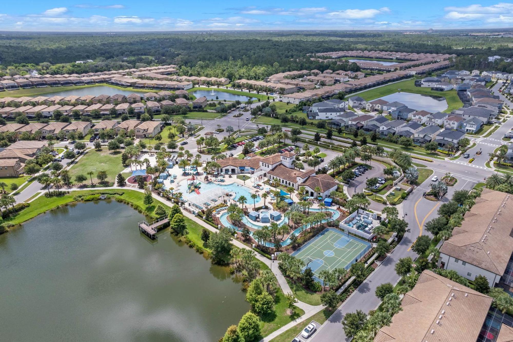 Windsor At Westside: 8br Near W/ Pool & Game