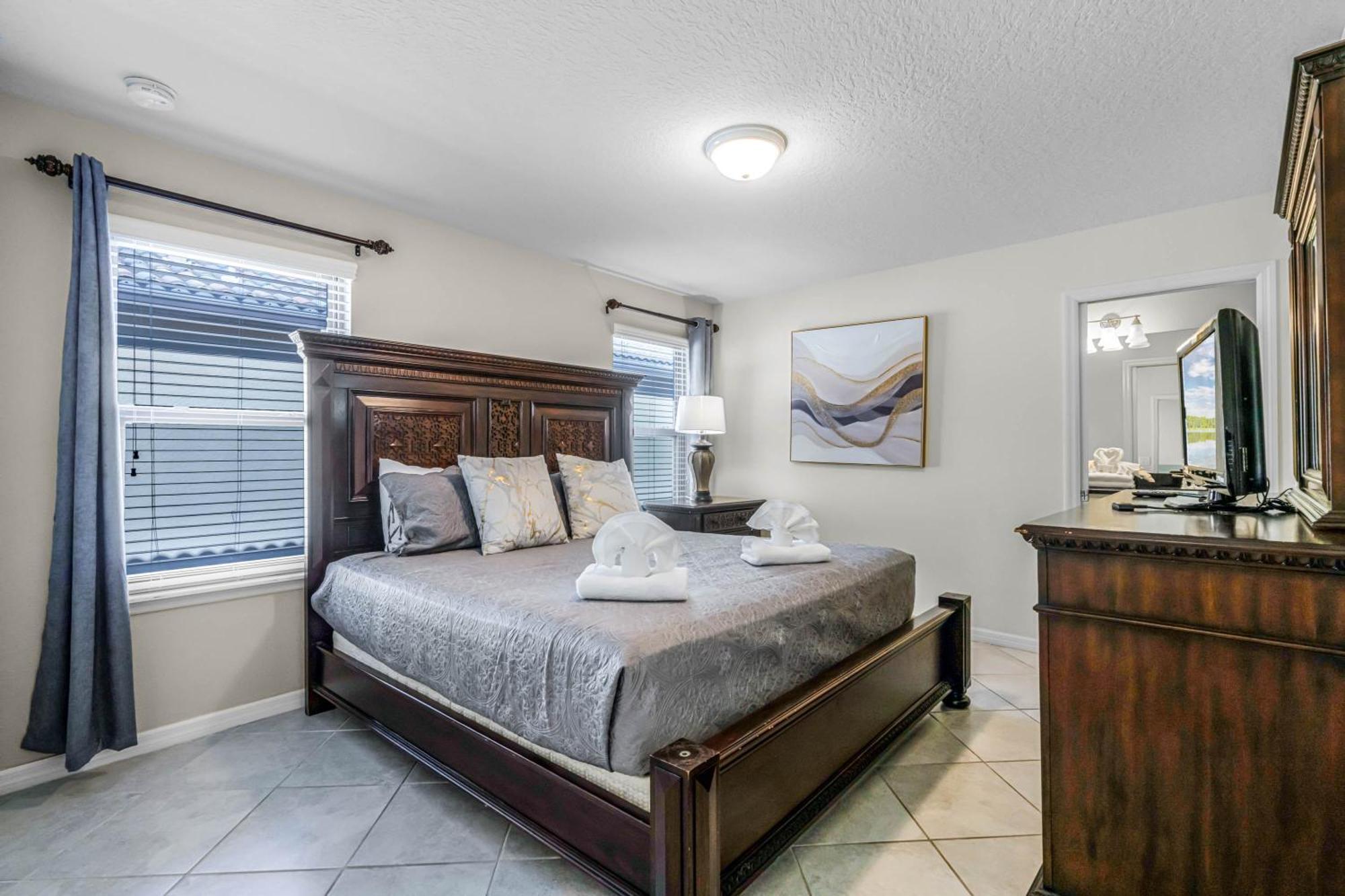 Holiday home Windsor At Westside: 8br Near W/ Pool & Game *