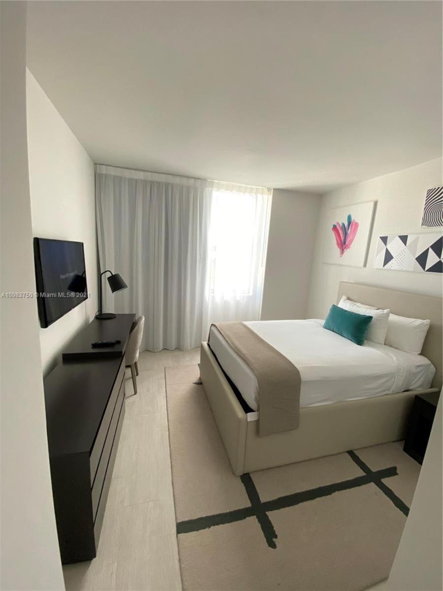 Corner Modern Ocean View Floor Hollywood