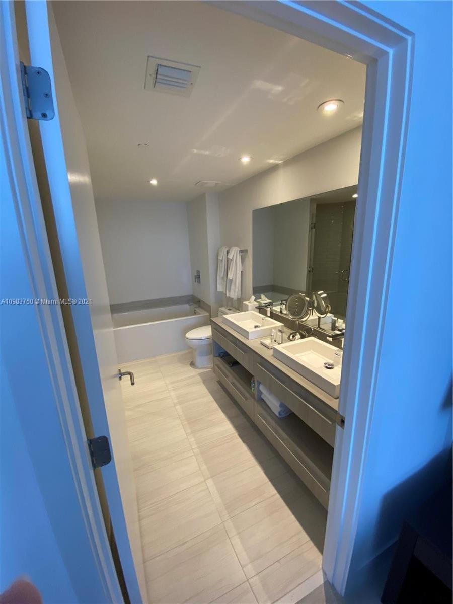 Corner Modern Ocean View Floor Hollywood