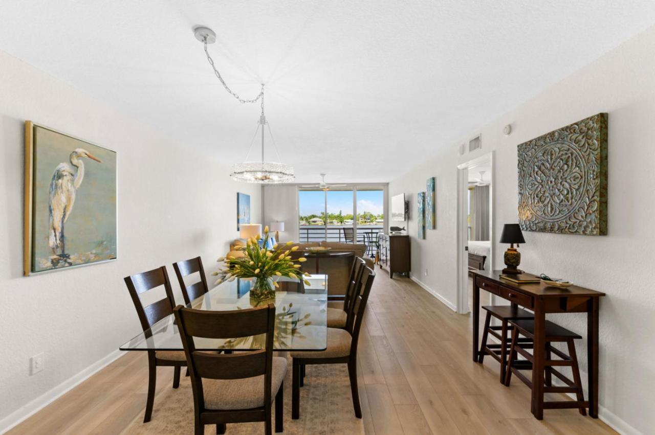 Bahia Vista Island Sunset Beauty 14360 Your Front-row Seat To Waterfront Living * Tierra Verde