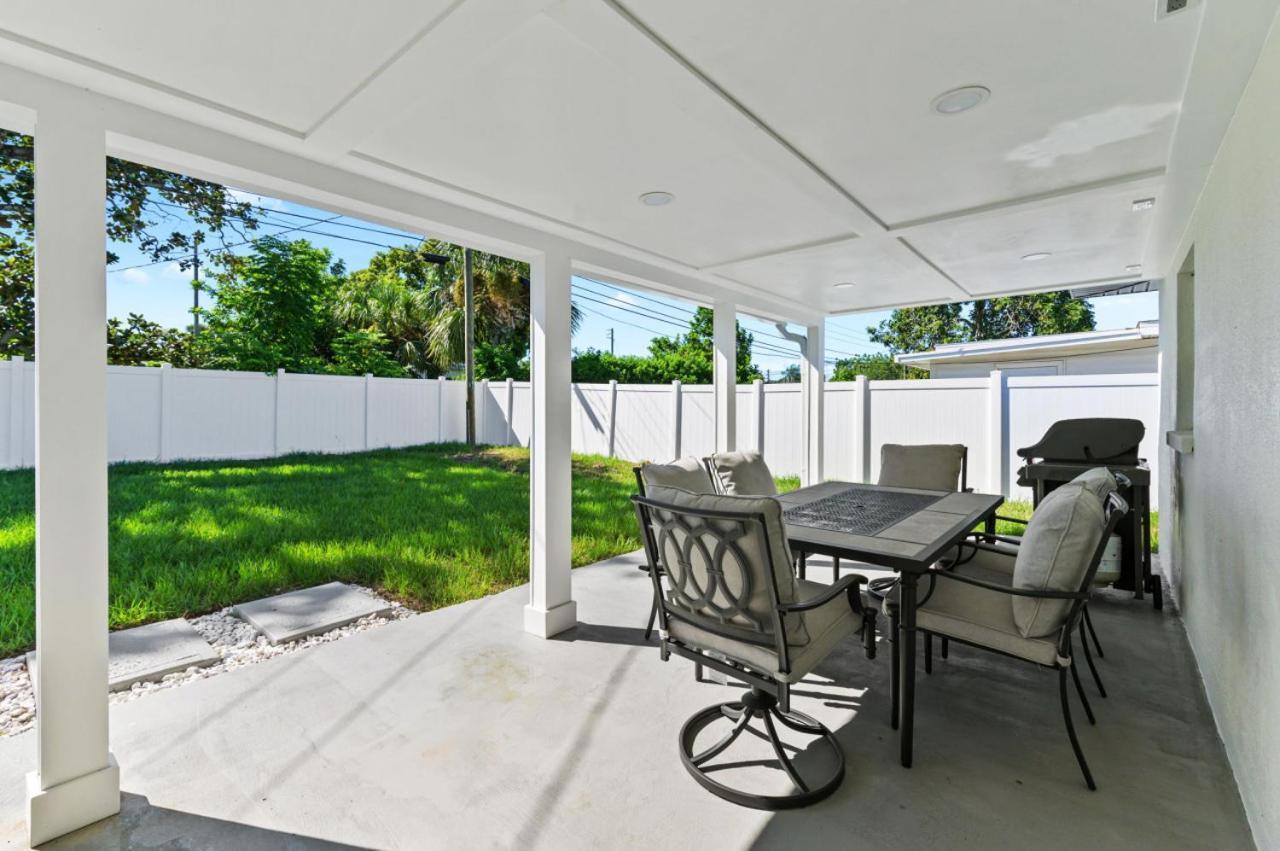 Holiday home The Coastal Retreat Modern 3br With Beachy Charm Seminole