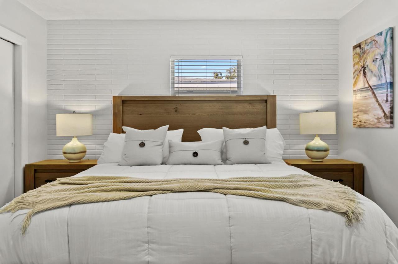 The Coastal Retreat Modern 3br With Beachy Charm Holiday home Seminole