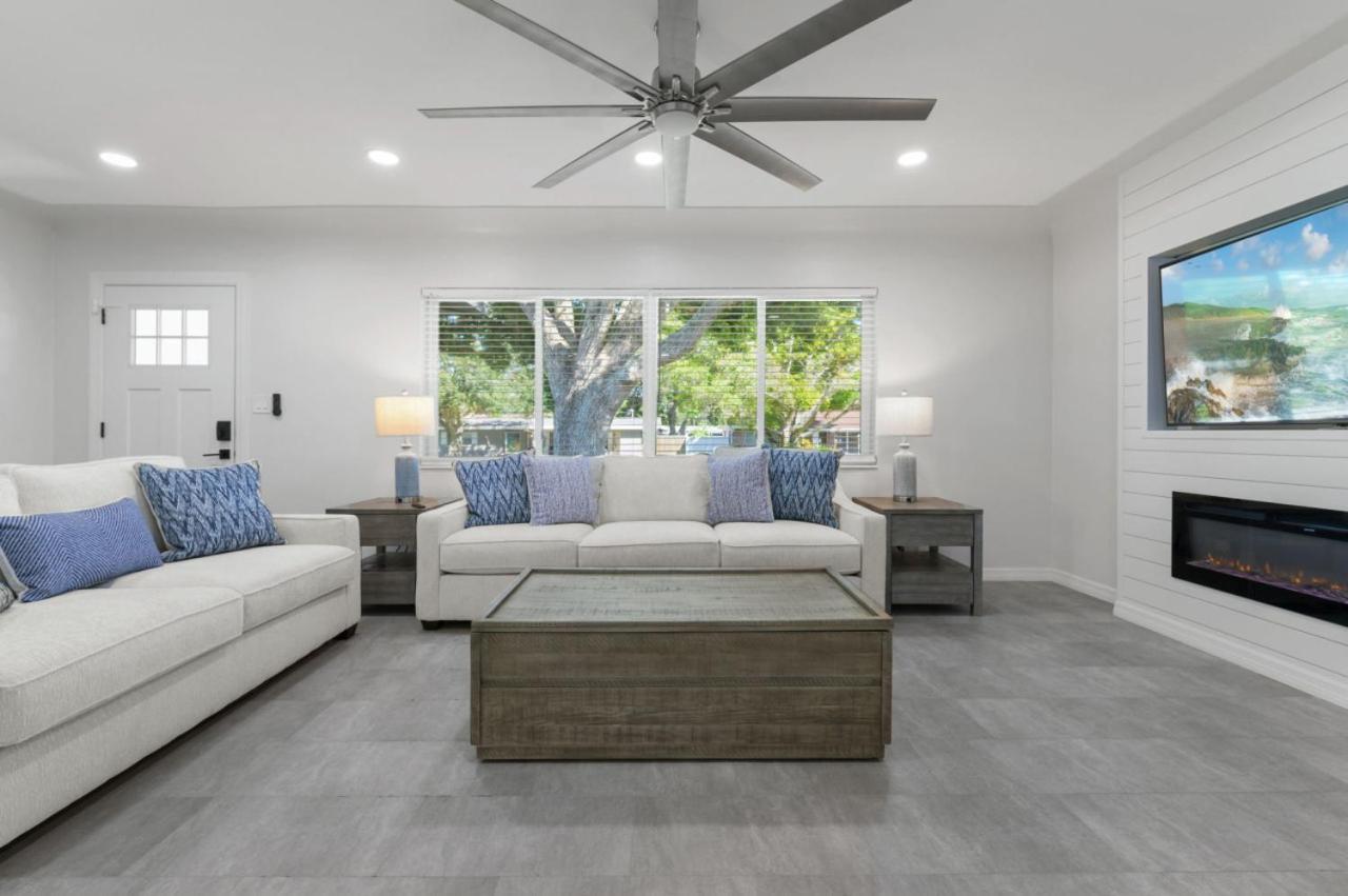 Holiday home The Coastal Retreat Modern 3br With Beachy Charm