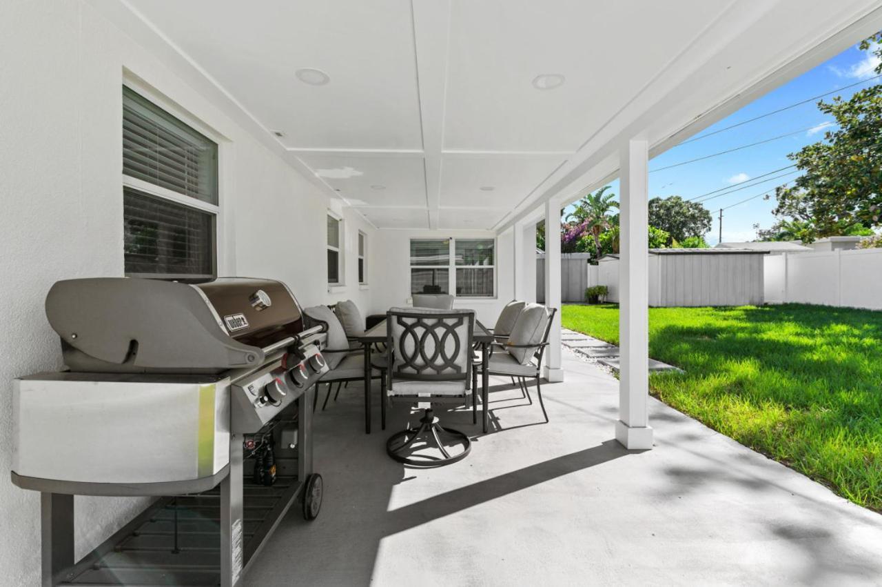 The Coastal Retreat Modern 3br With Beachy Charm * Seminole