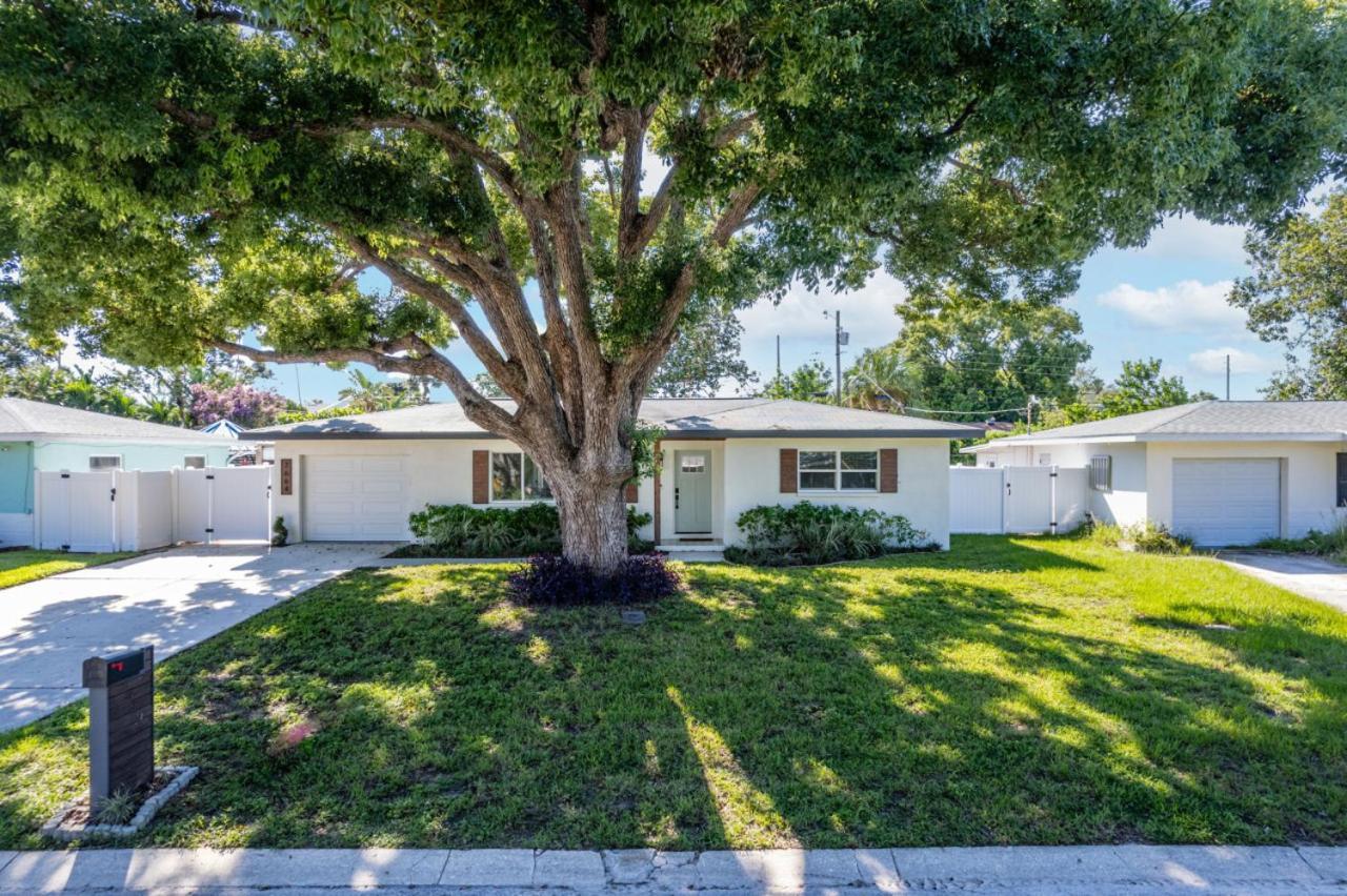 The Coastal Retreat Modern 3br With Beachy Charm Holiday home *
