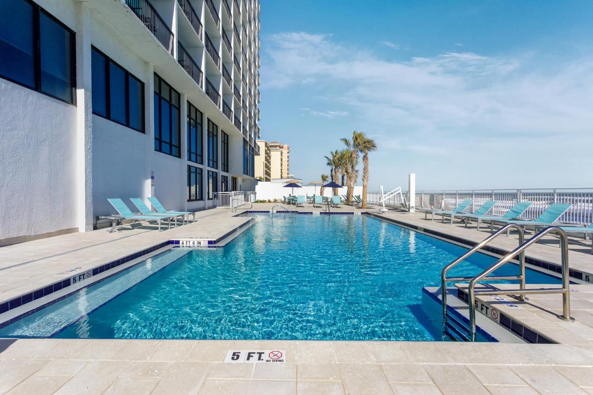 Resort Express & Oceanfront Daytona Shores By Ihg