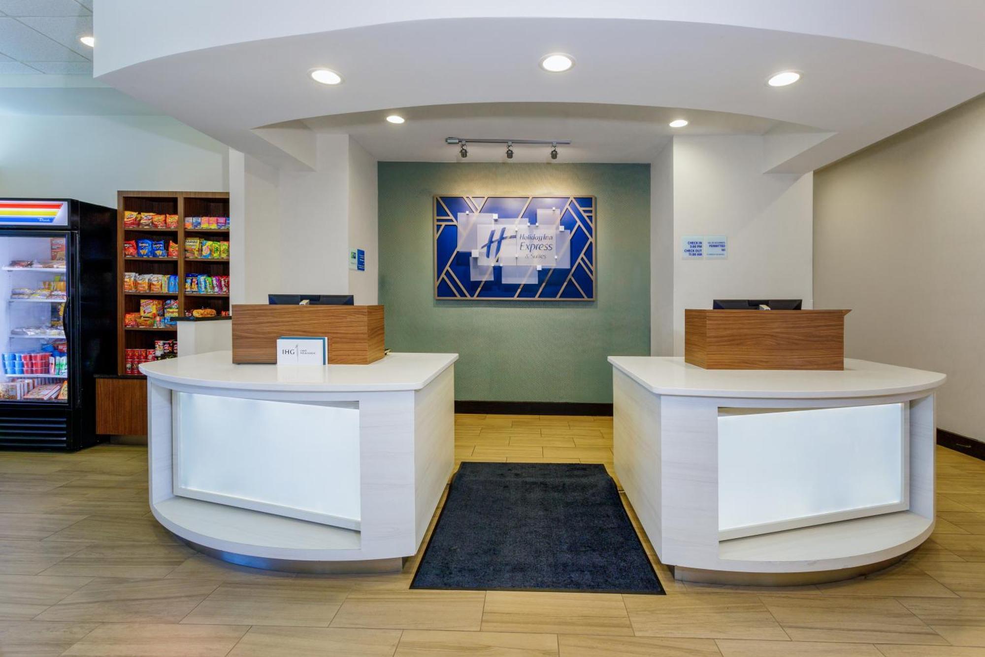 Resort Express & Oceanfront Daytona Shores By Ihg 3*