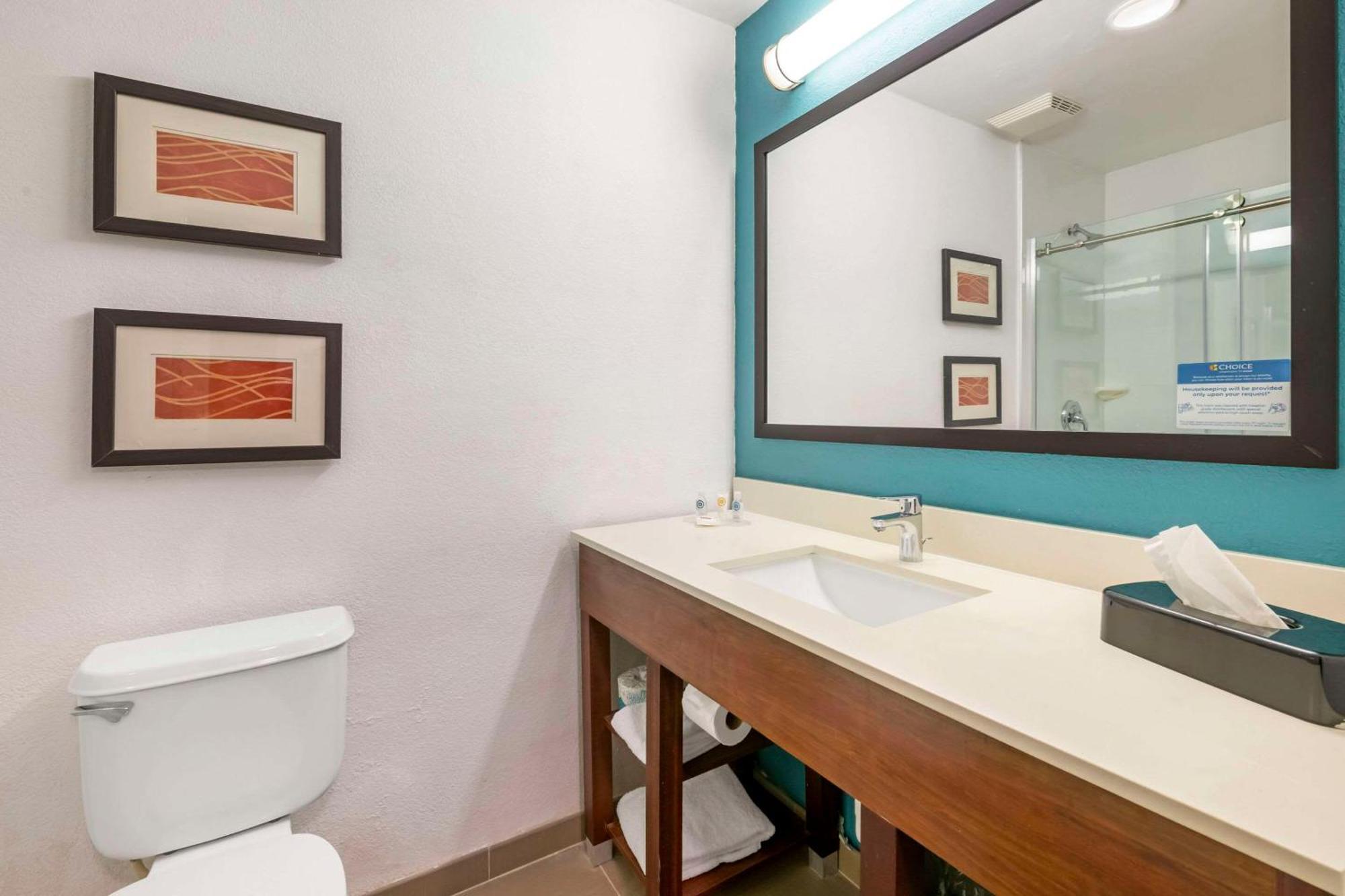 Hotel Comfort & Lauderdale West Turnpike 2*