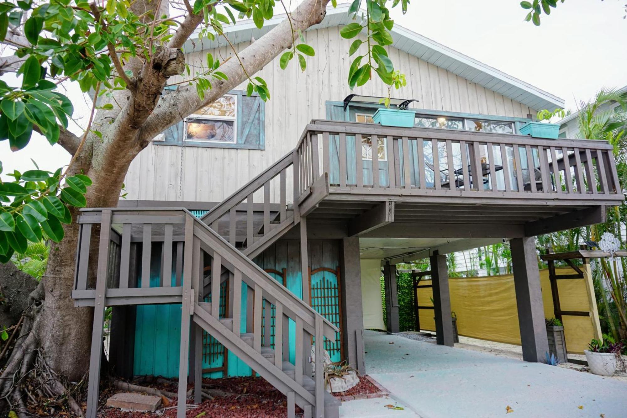 Holiday home Ami Tree House *