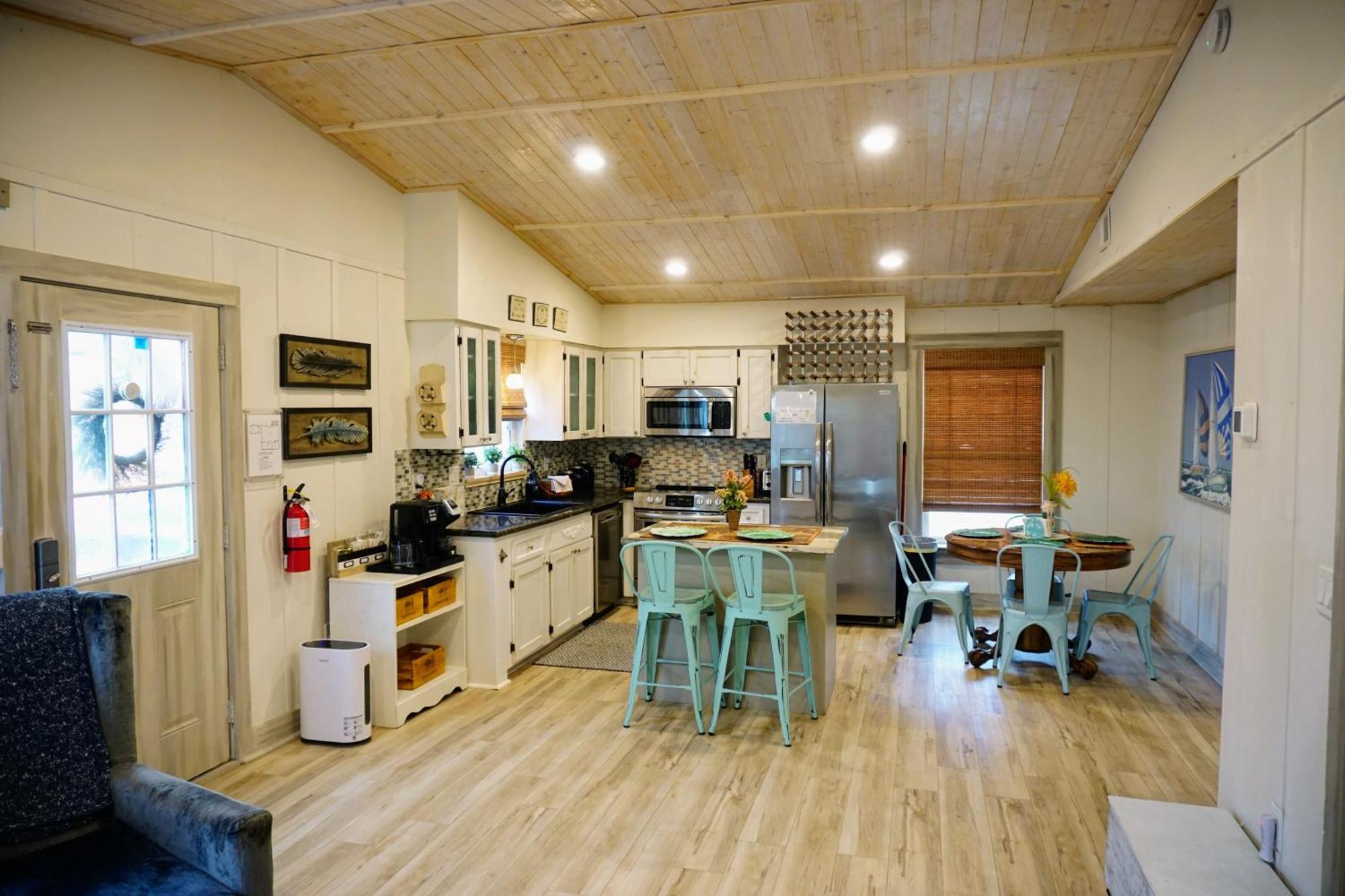 Ami Tree House Holiday home