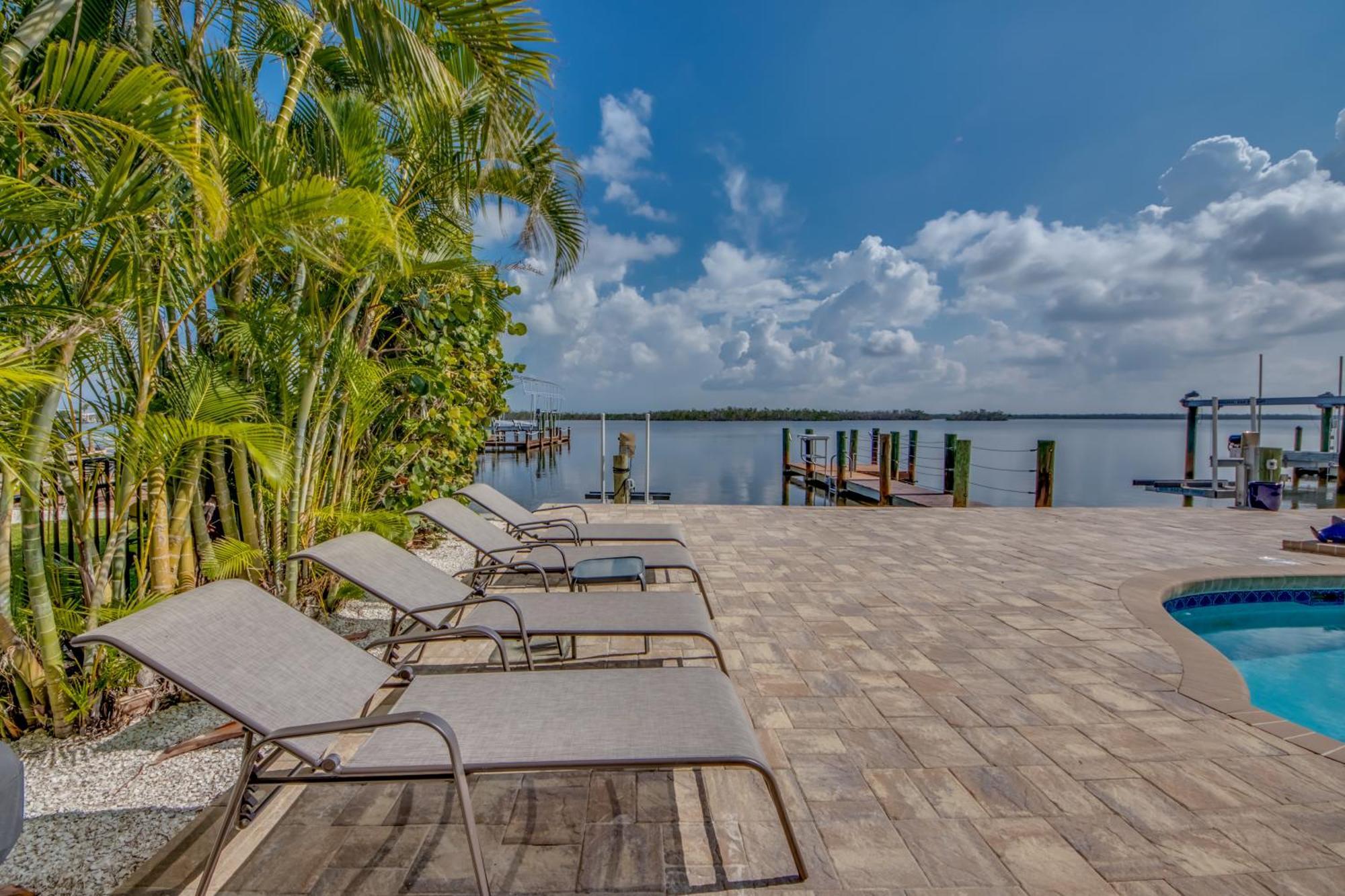 Prime Location, Luxurious And Tranquil Retreat - Back Bay Beauty - Roelens *
