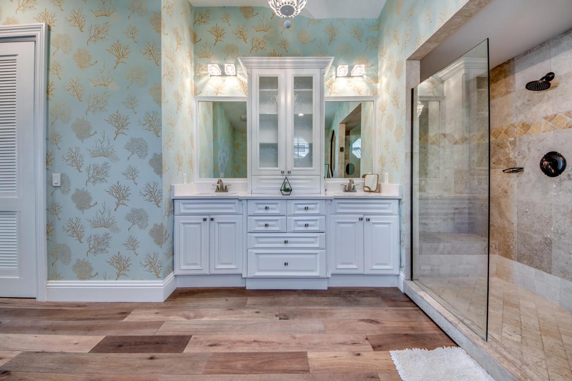 Prime Location, Luxurious And Tranquil Retreat - Back Bay Beauty - Roelens Fort Myers Beach