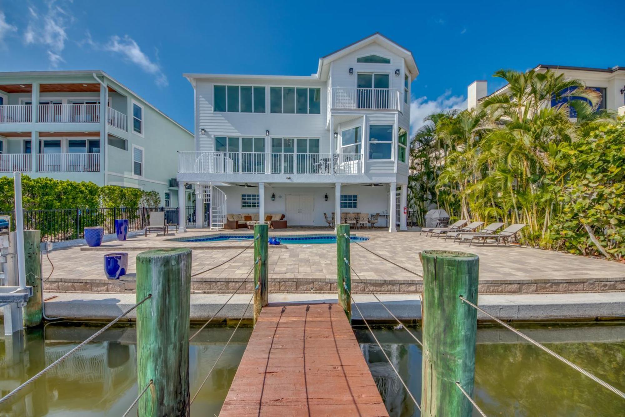 Prime Location, Luxurious And Tranquil Retreat - Back Bay Beauty - Roelens *