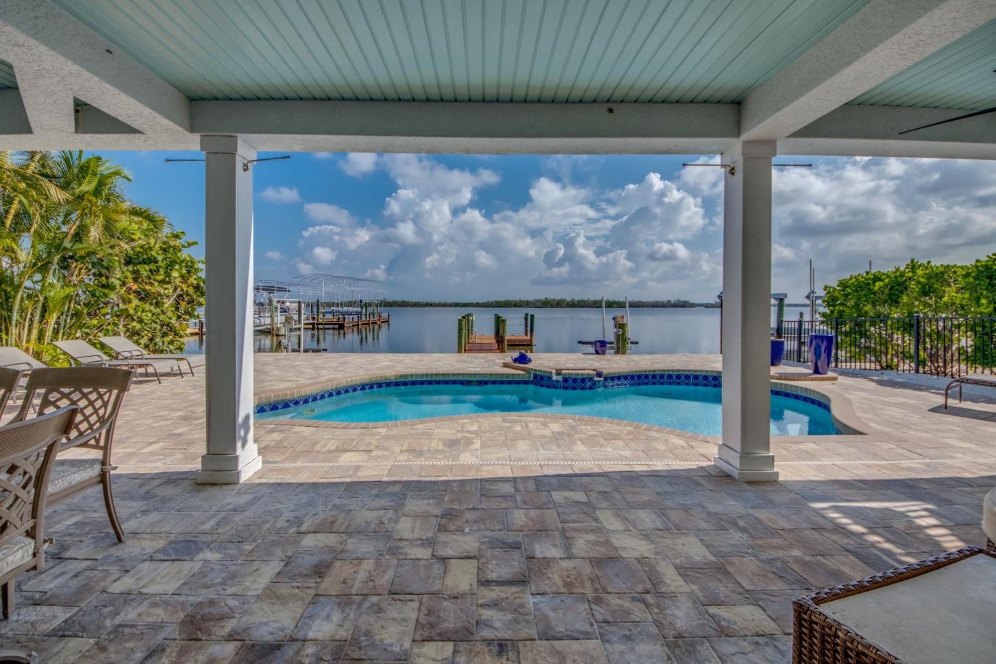 Prime Location, Luxurious And Tranquil Retreat - Back Bay Beauty - Roelens *