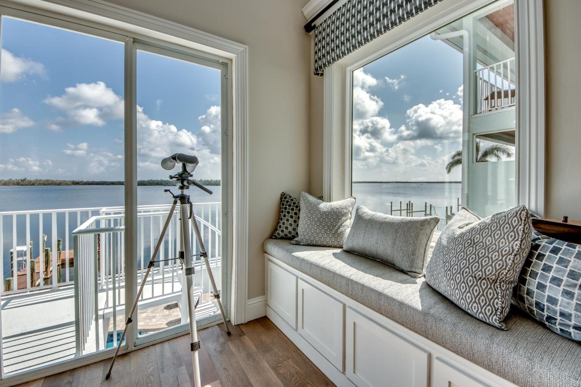 Prime Location, Luxurious And Tranquil Retreat - Back Bay Beauty - Roelens *