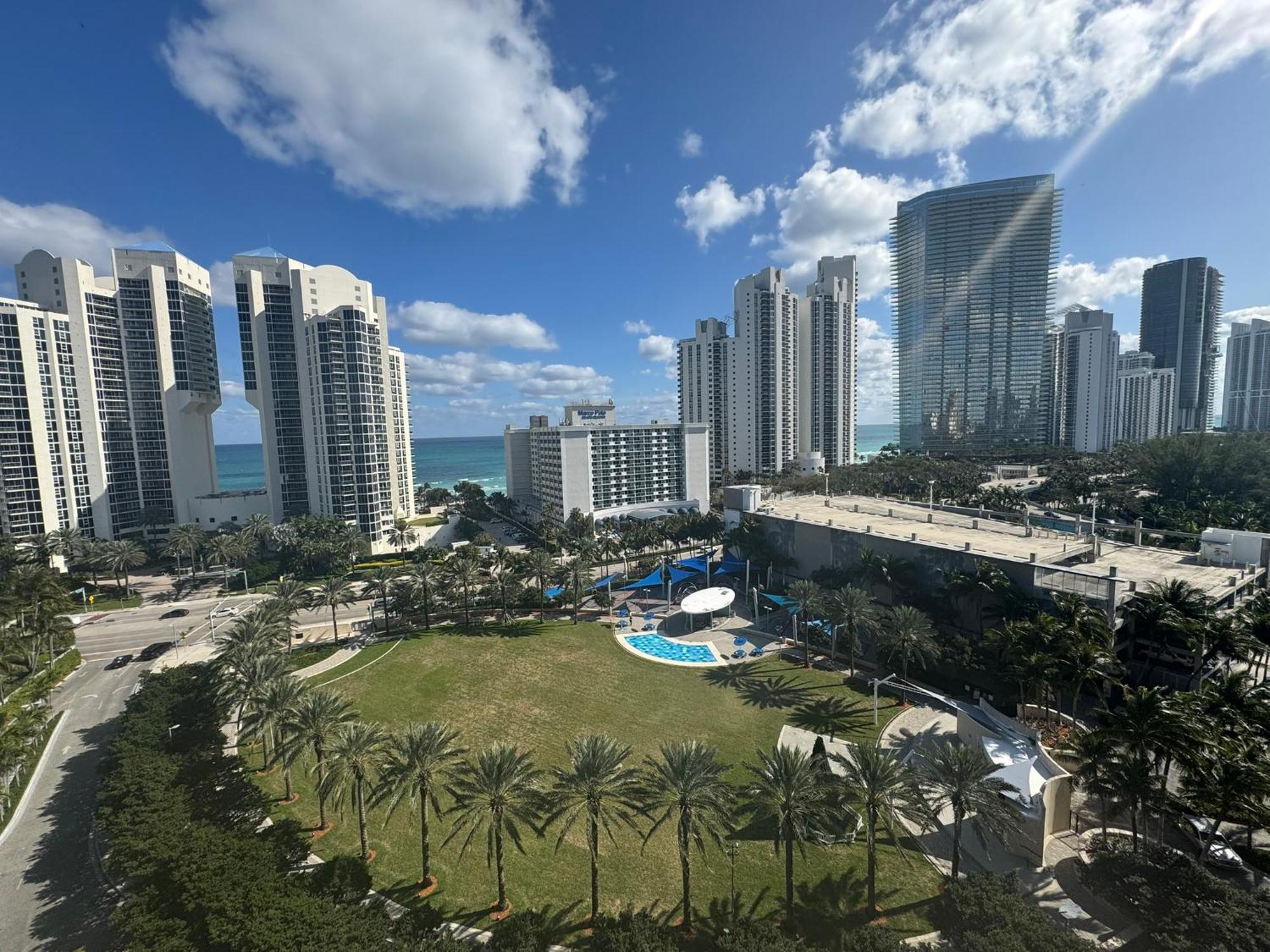 Luxury With Amenities Sunny Isles