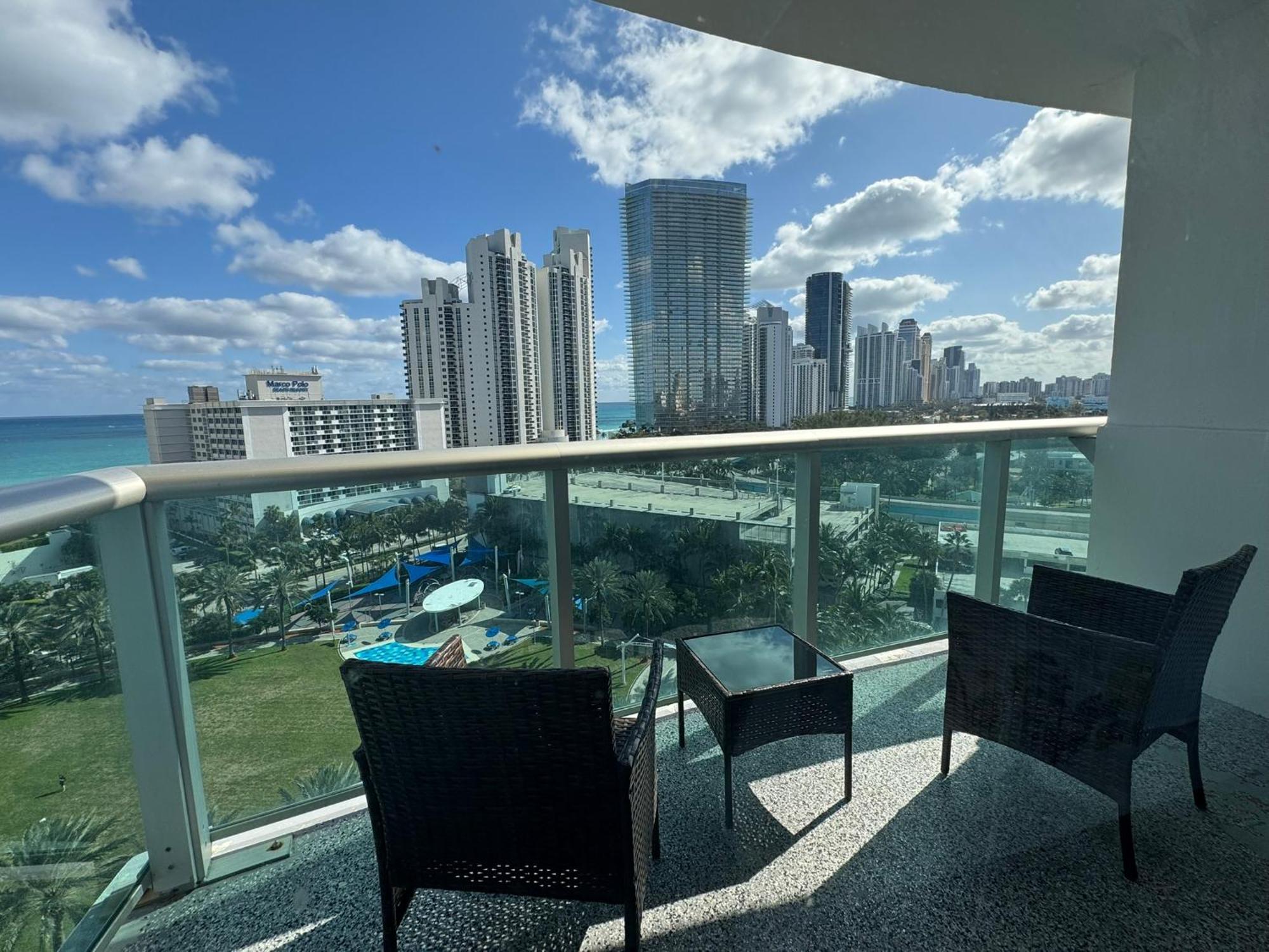 Luxury With Amenities Sunny Isles