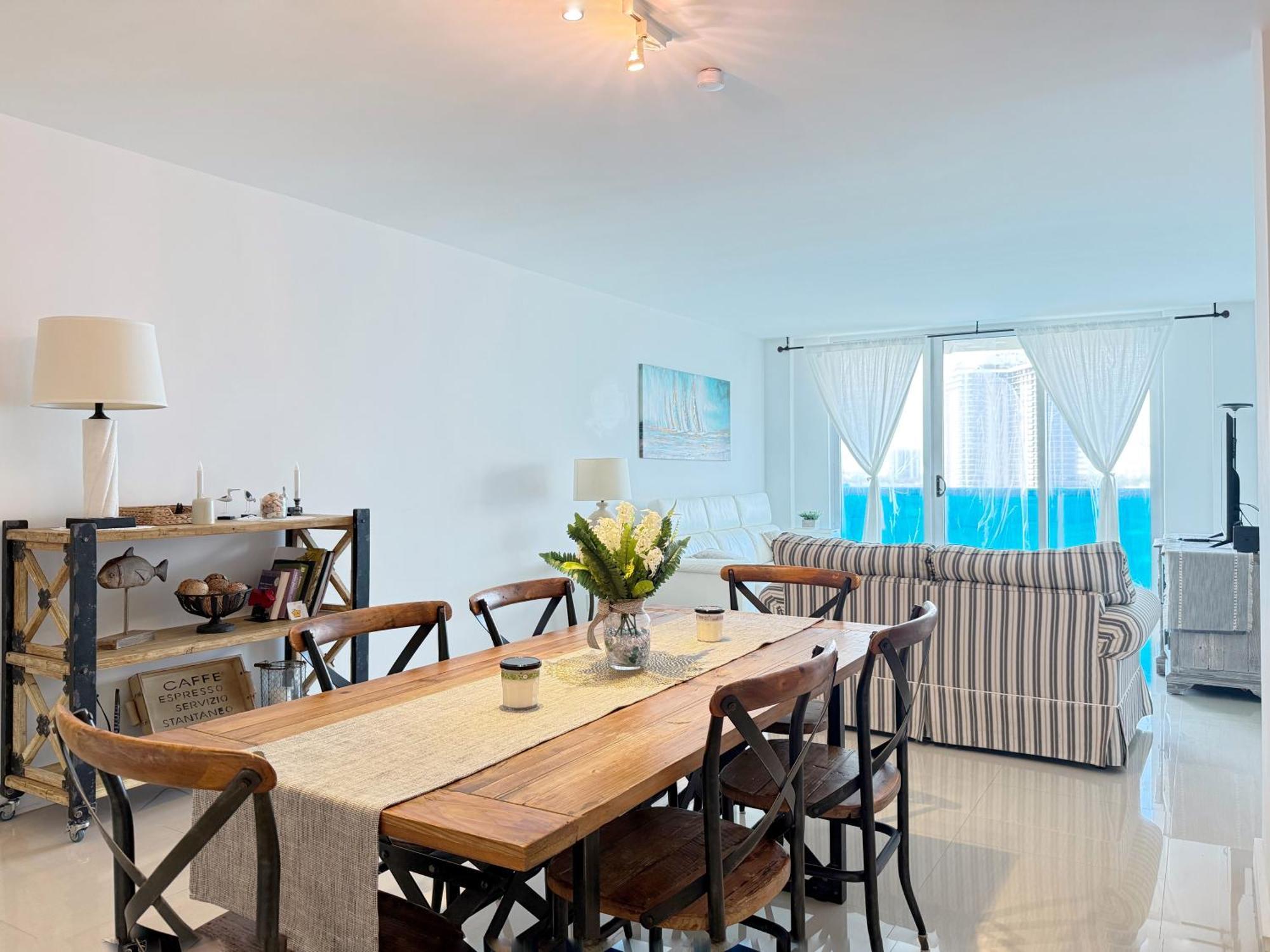 Apartment 1 Spring Promo - Sunny Isles Seaview Condo, Walk To Beach, Amazing Amenities