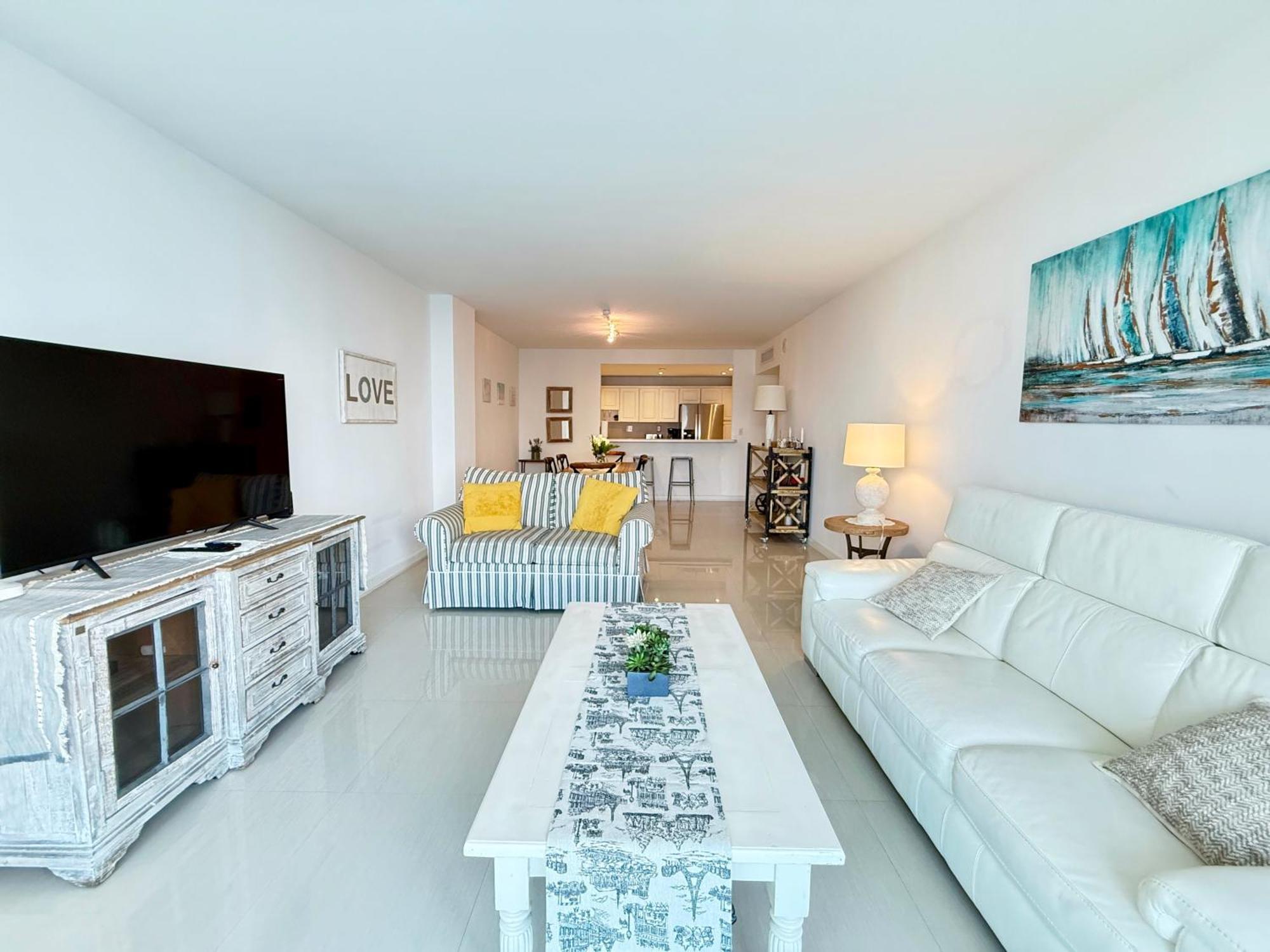 1 Spring Promo - Sunny Isles Seaview Condo, Walk To Beach, Amazing Amenities Apartment Sunny Isles Beach