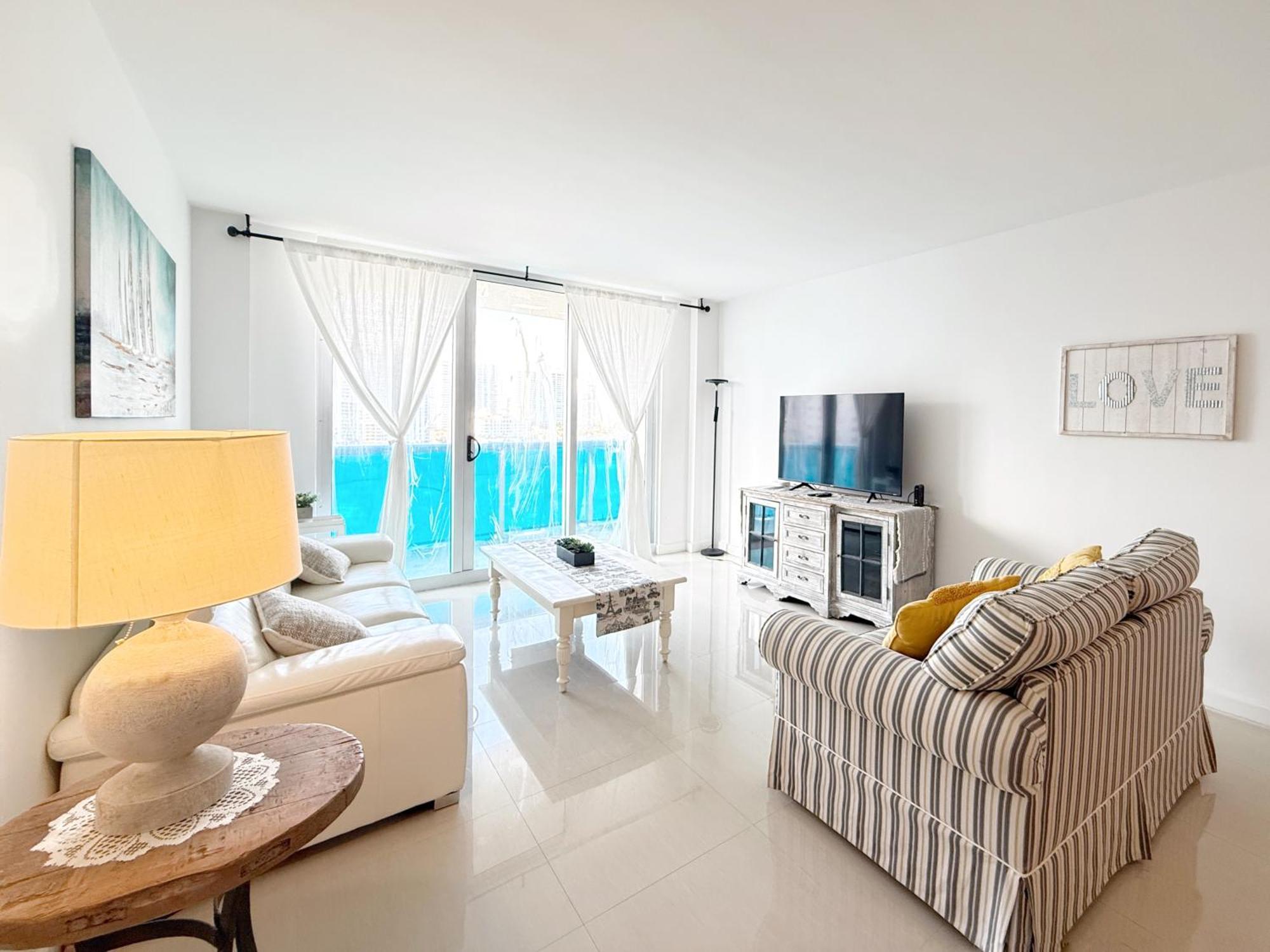 1 Spring Promo - Sunny Isles Seaview Condo, Walk To Beach, Amazing Amenities * Sunny Isles Beach
