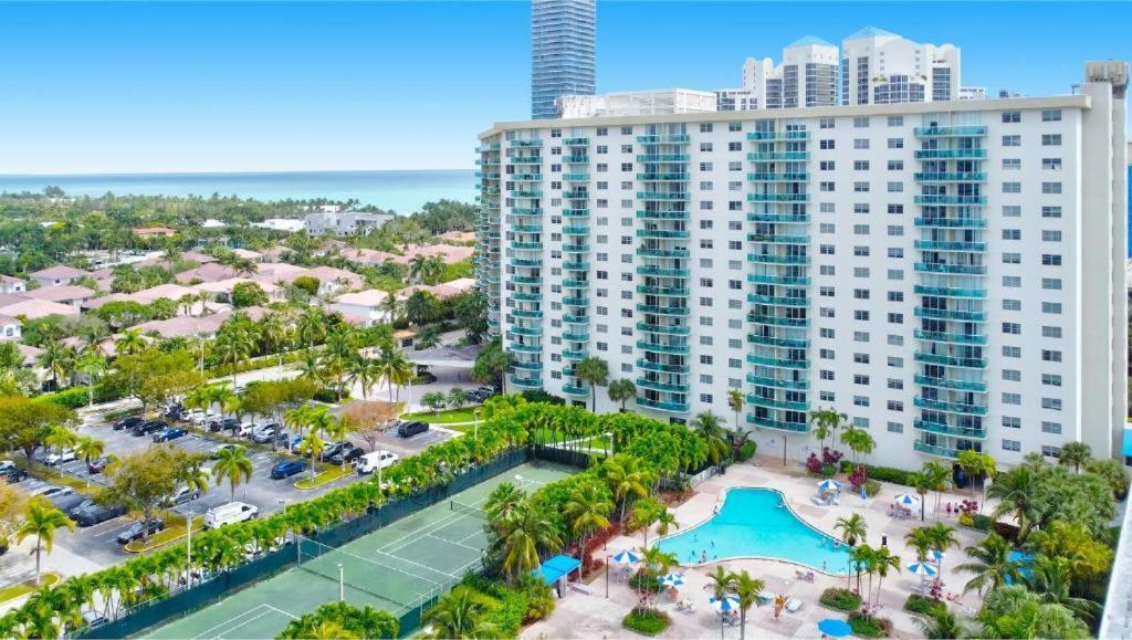 1 Spring Promo - Sunny Isles Seaview Condo, Walk To Beach, Amazing Amenities Sunny Isles Beach