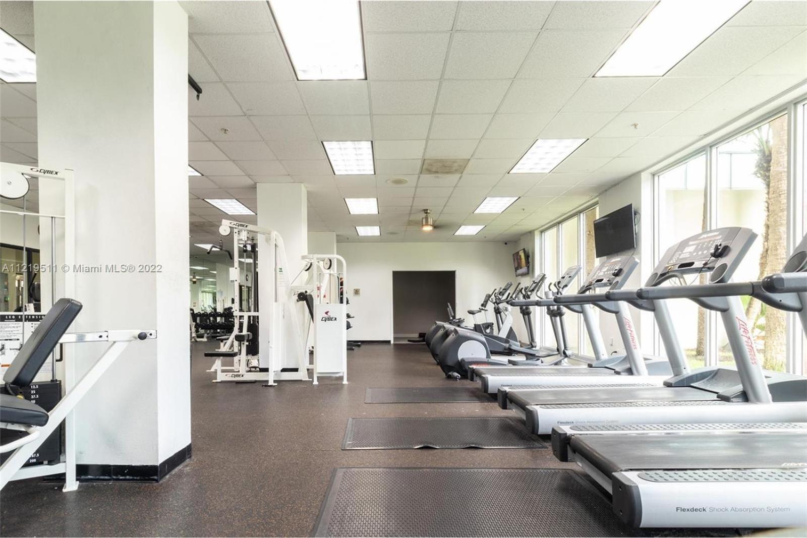 Apartment 1 Spring Promo - Sunny Isles Seaview Condo, Walk To Beach, Amazing Amenities *
