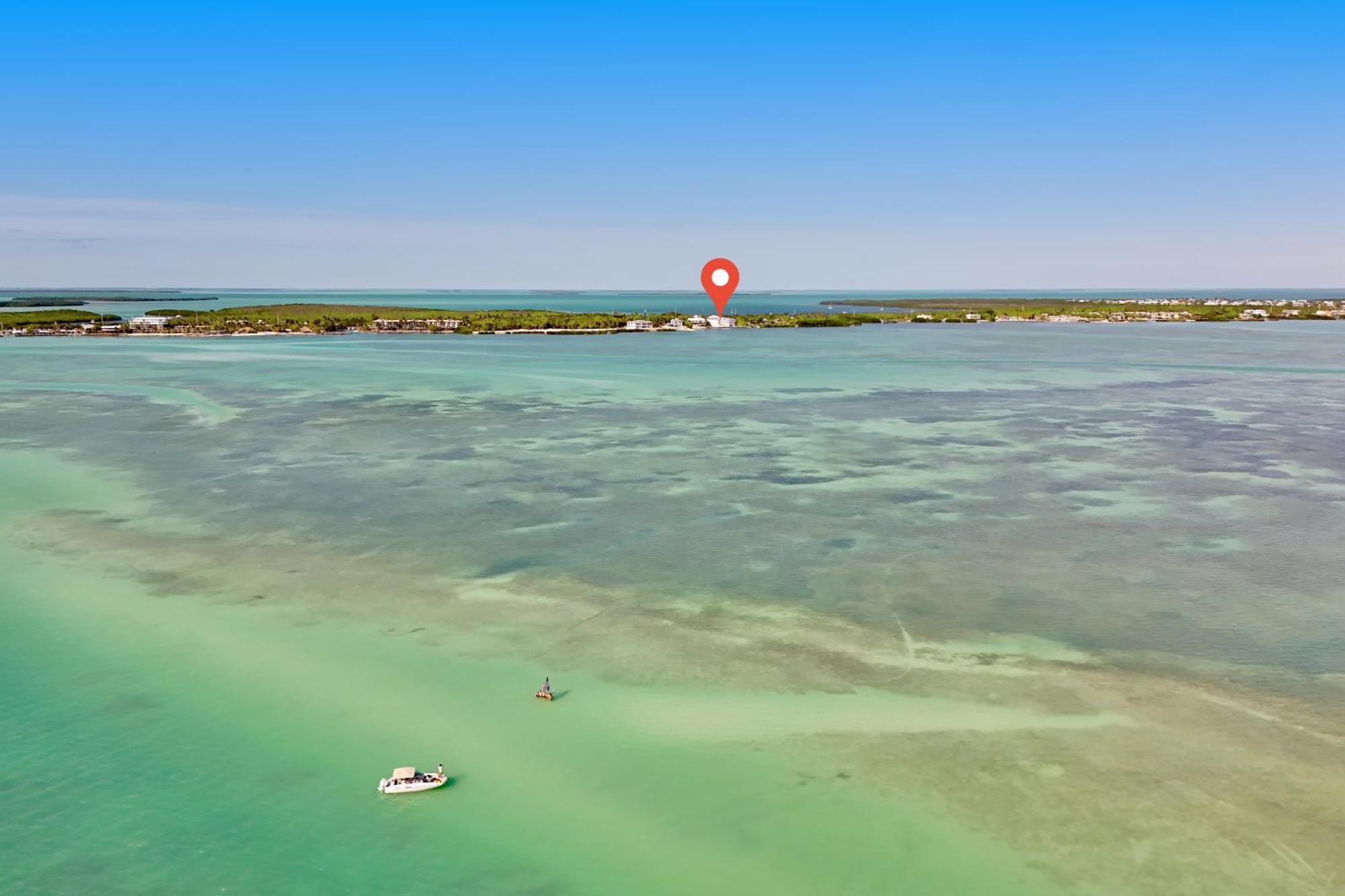 At The Sandbar - Oceanfront, Htd Pool, Dock, Gameroom * Islamorada