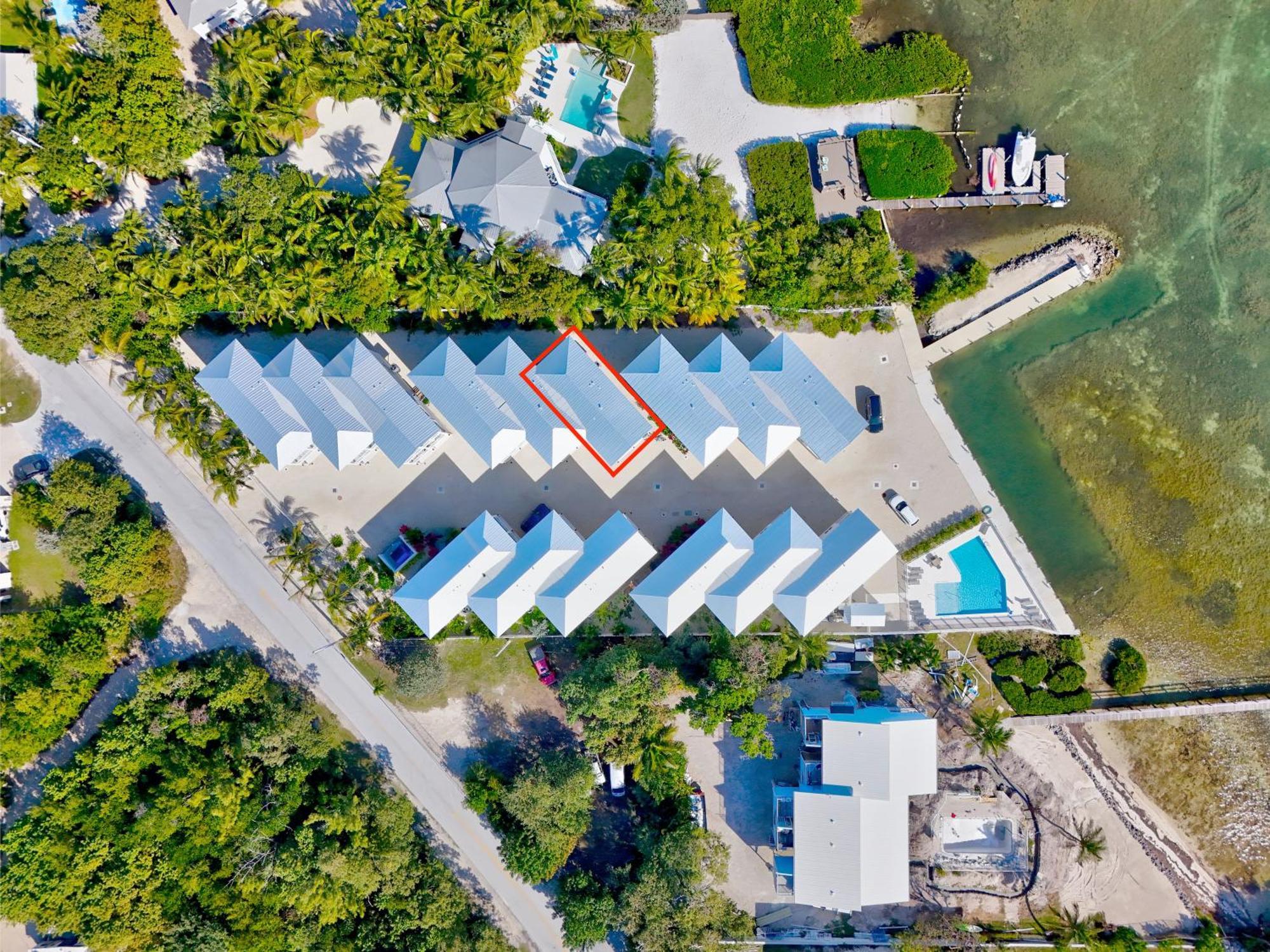 At The Sandbar - Oceanfront, Htd Pool, Dock, Gameroom Islamorada