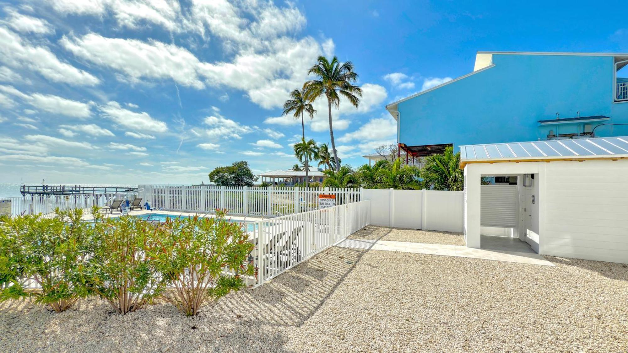 Holiday home At The Sandbar - Oceanfront, Htd Pool, Dock, Gameroom Islamorada