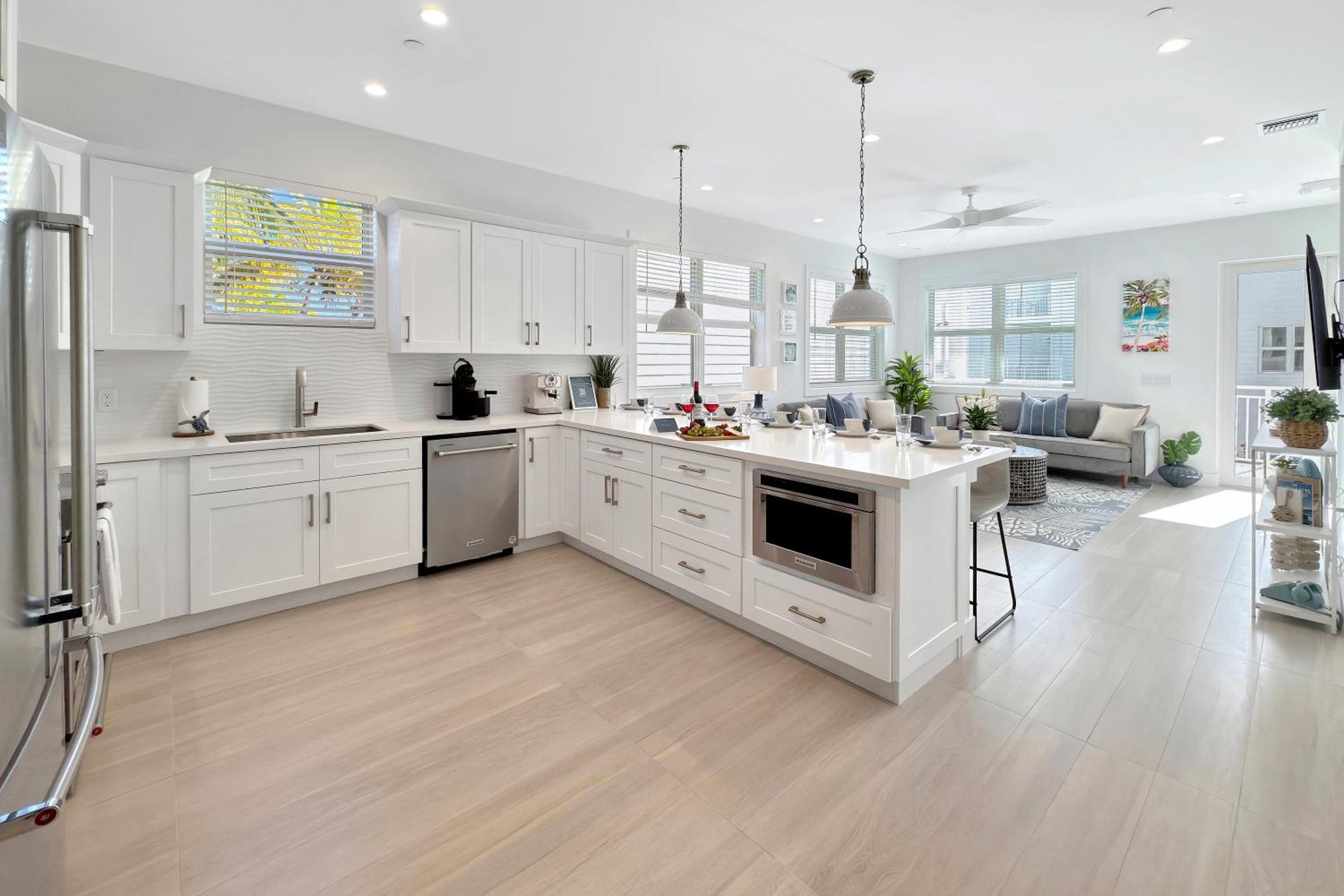 Holiday home At The Sandbar - Oceanfront, Htd Pool, Dock, Gameroom