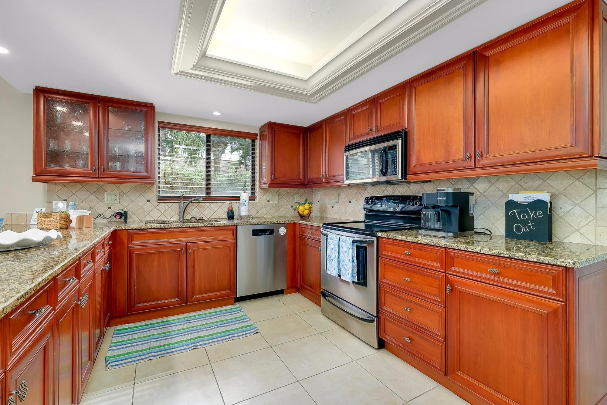 Available For Season! Tequila Sunrise On Siesta Key *