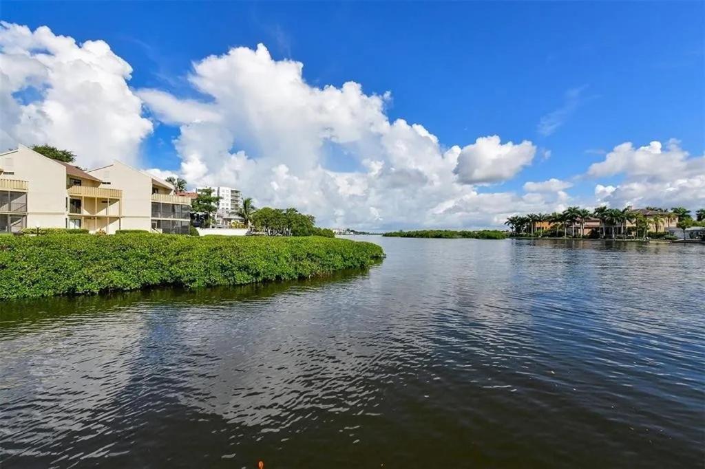 Apartment Siesta Paraiso With Pool Siesta Key Bay Oaks Sarasota