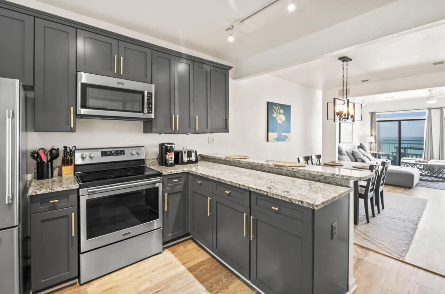 Available For Season! One Life One Gulf-front Townhome Apartment