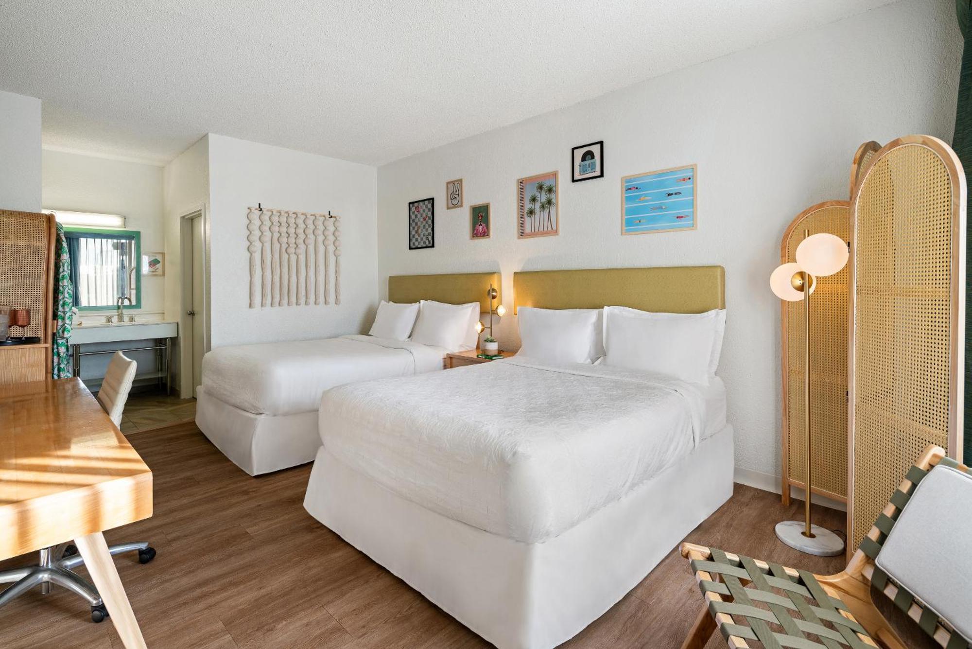 Palm Tree Club Miami Hotel North Bay Village