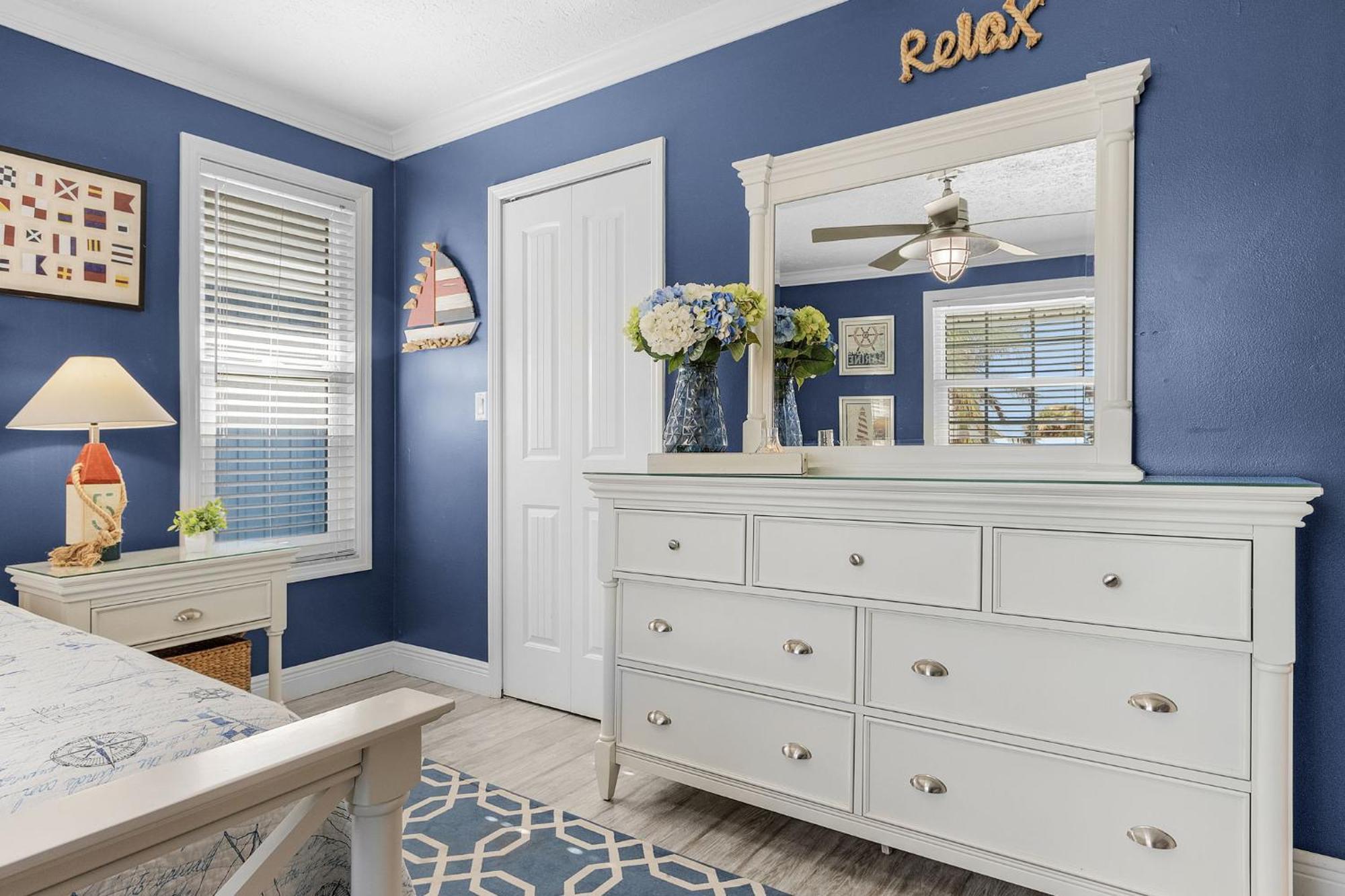 Close To Beach, Secluded Pier With Partial Bay Views - Blue Bayou B - Roelens * Fort Myers Beach