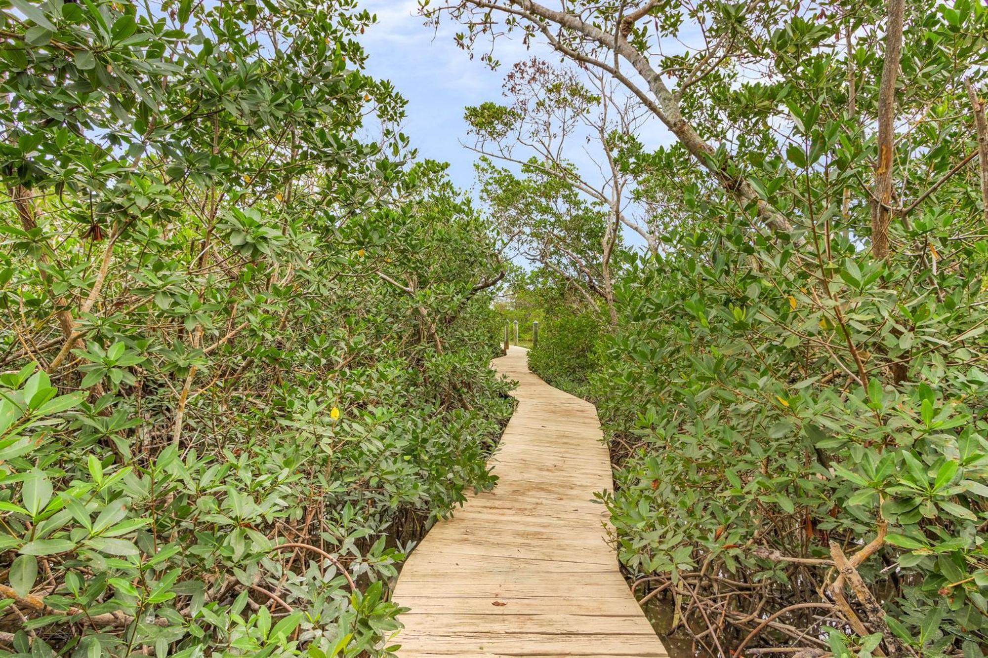 Holiday home Close To Beach, Secluded Pier With Partial Bay Views - Blue Bayou B - Roelens Fort Myers Beach