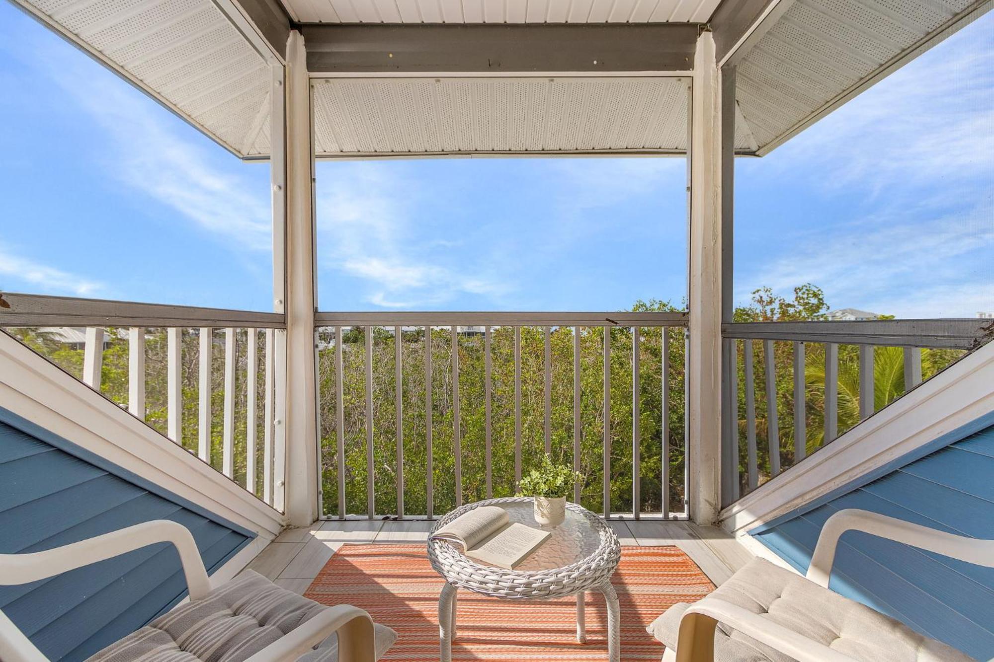 Holiday home Close To Beach, Secluded Pier With Partial Bay Views - Blue Bayou B - Roelens Fort Myers Beach
