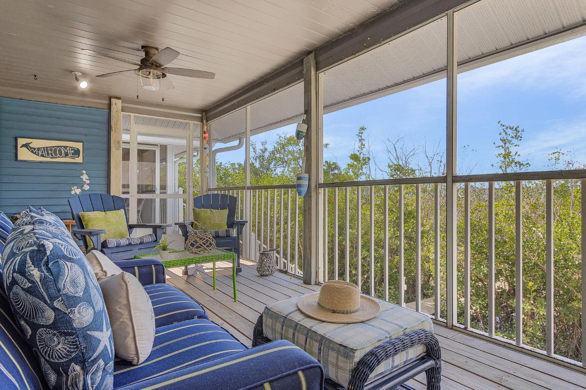 Close To Beach, Secluded Pier With Partial Bay Views - Blue Bayou B - Roelens