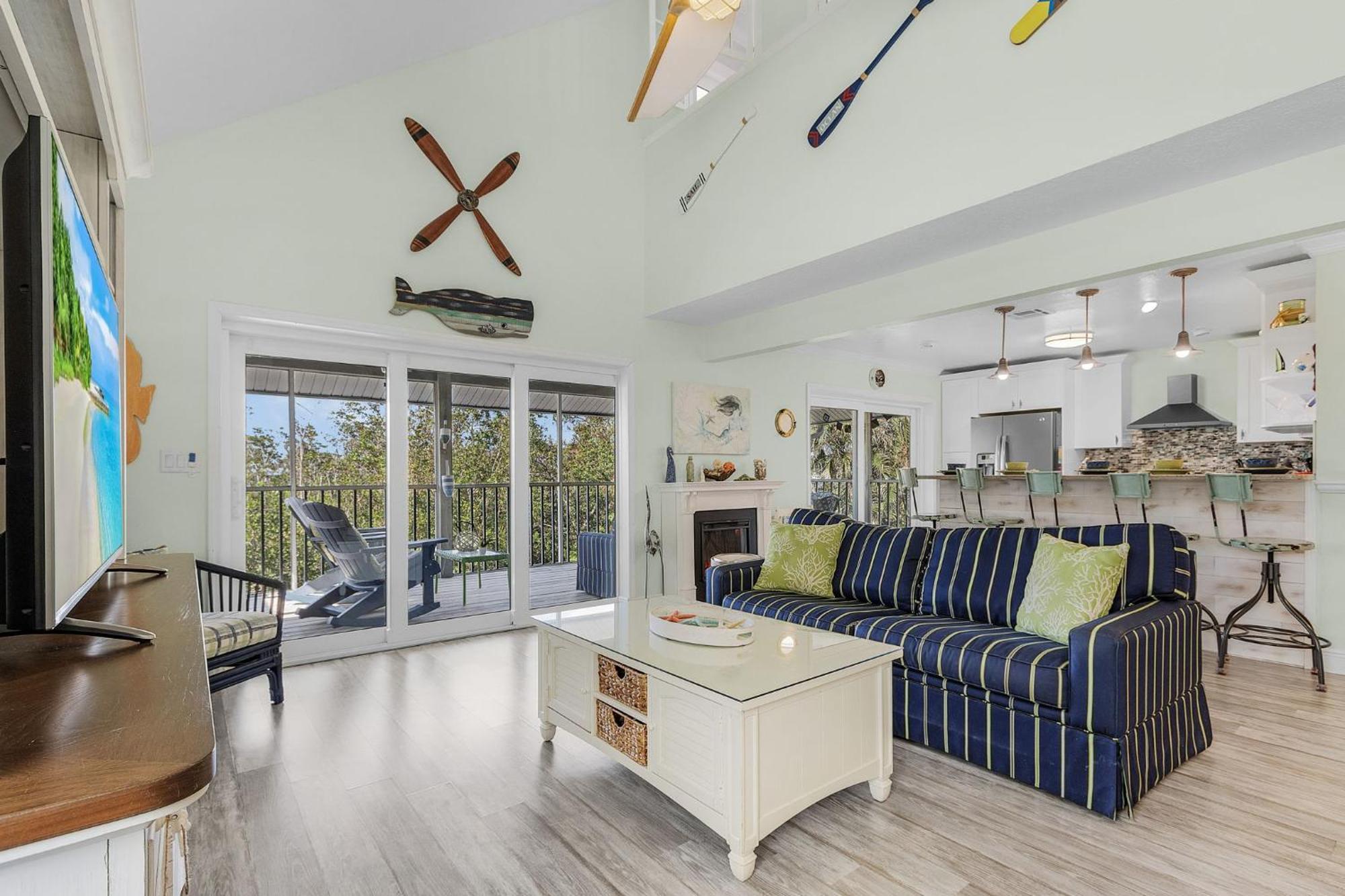Close To Beach, Secluded Pier With Partial Bay Views - Blue Bayou B - Roelens *