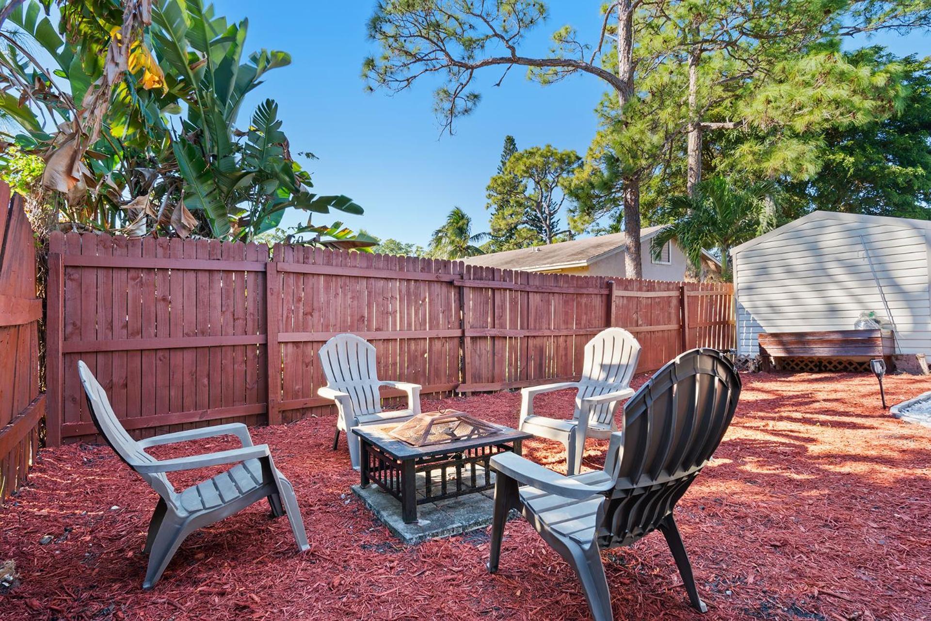 Tropical Escape Pool Sauna 4bdrm 8 Min Bch Villa