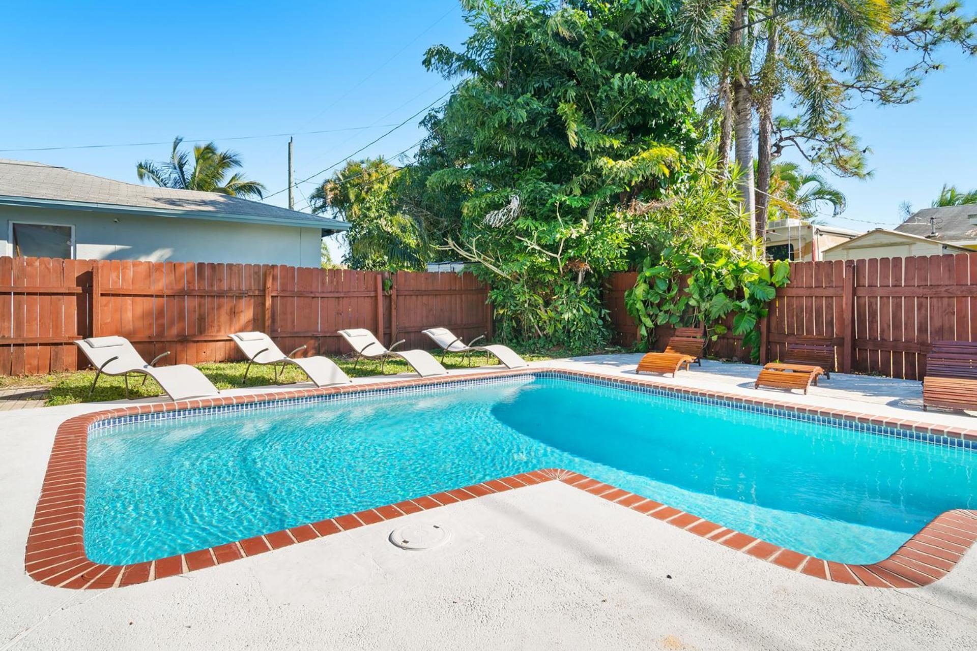 Villa Tropical Escape Pool Sauna 4bdrm 8 Min Bch