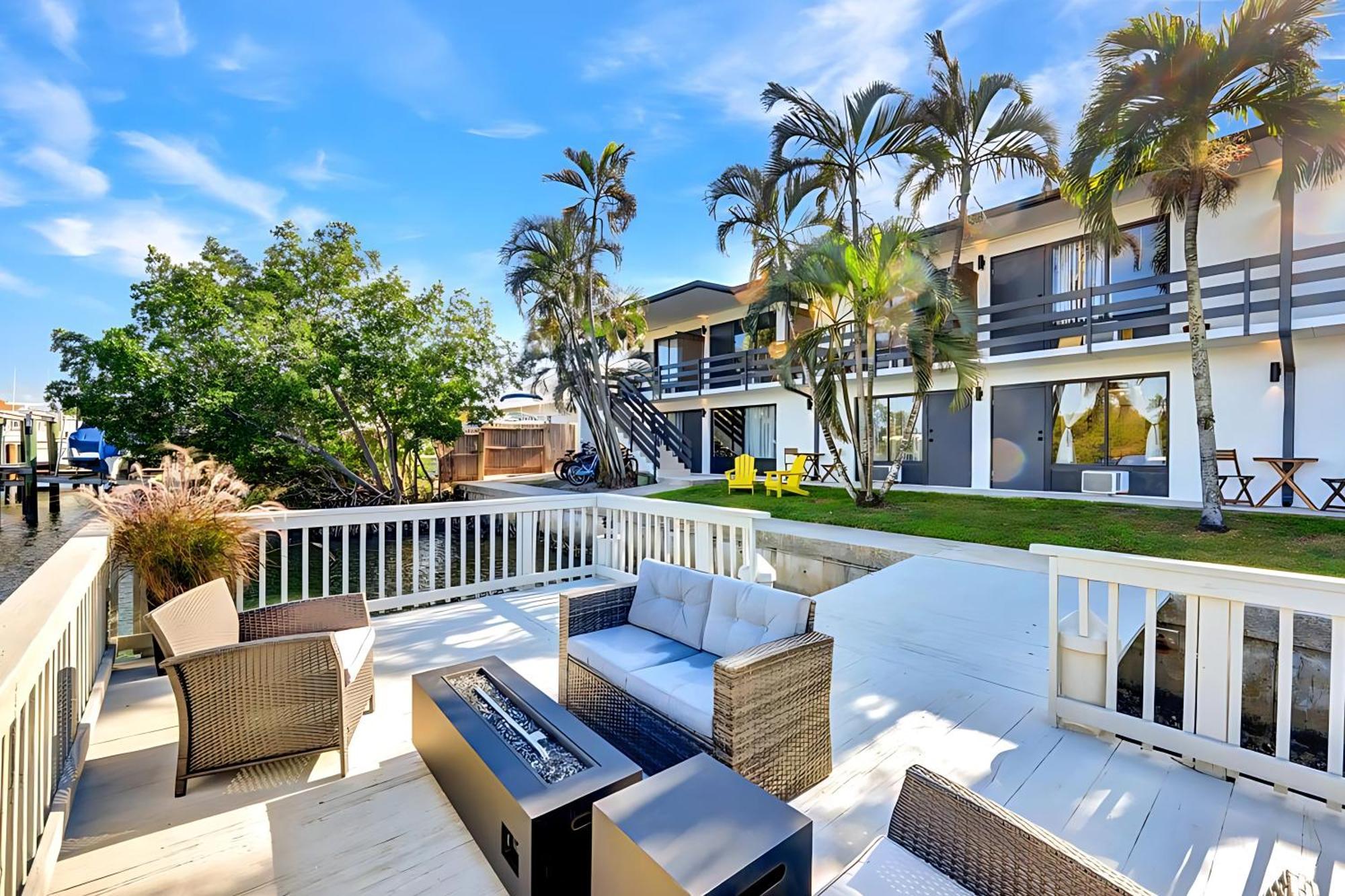 Waterfront - Isles Of Capri - Island Retreat - Marco Island - Naples * Naples