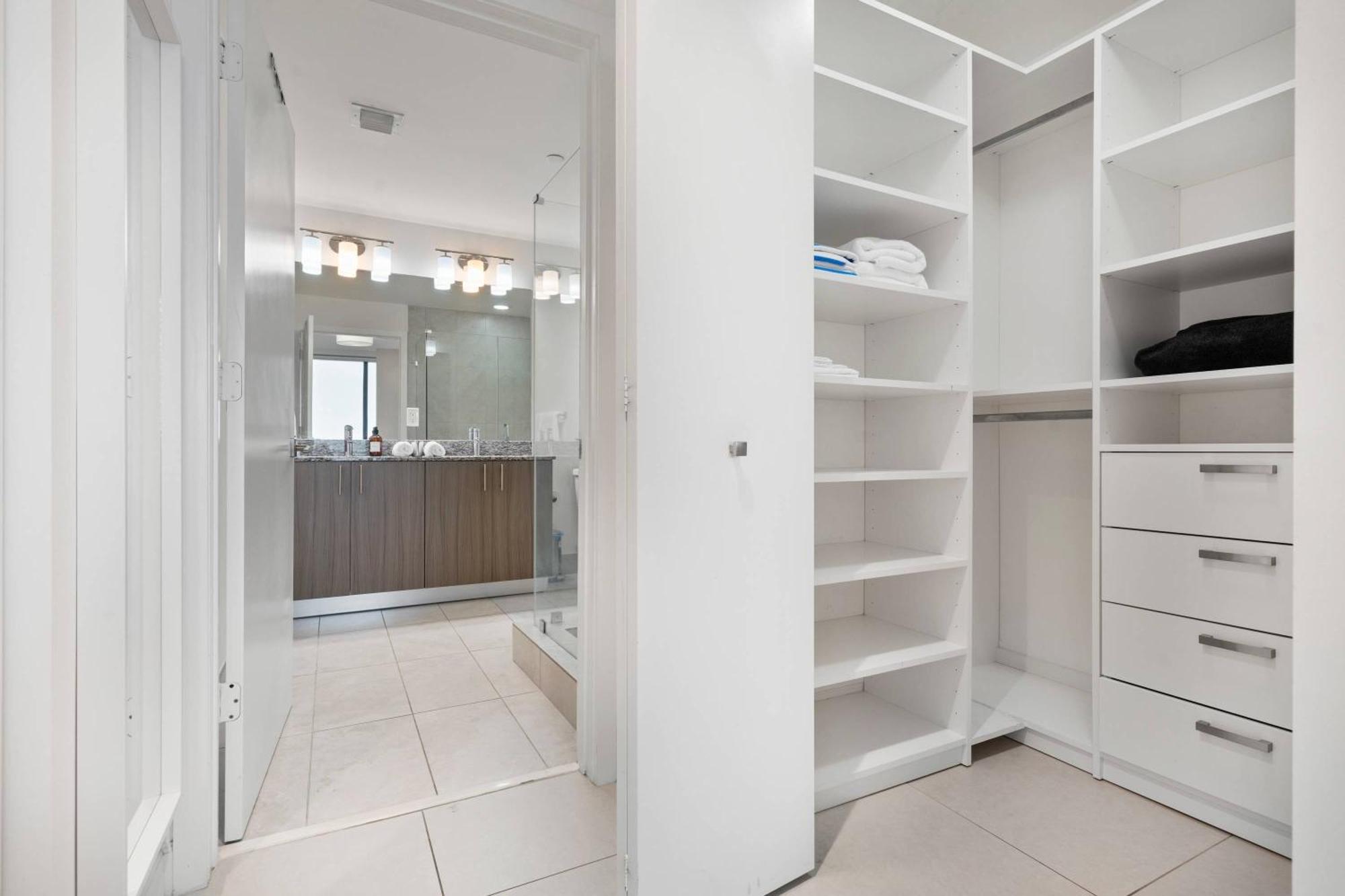 Holiday home La Central - Cityplace Doral And Across From Park *