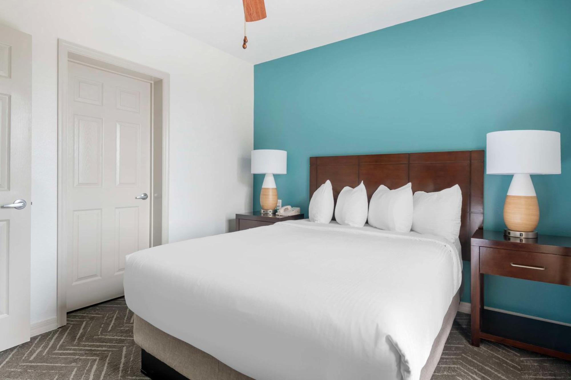 Hilton Vacation Club Aqua Sol Orlando West 4* Four Corners