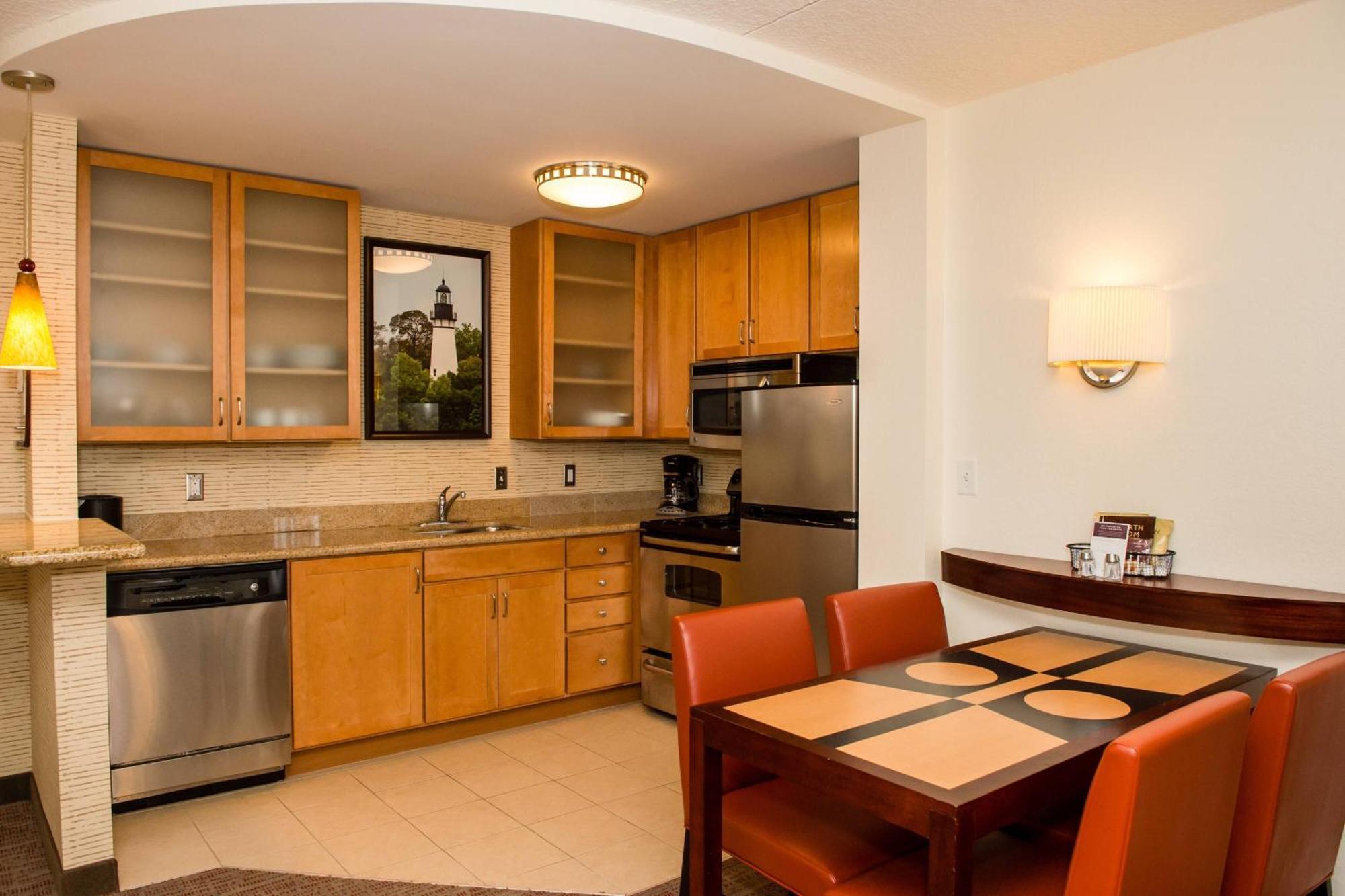 Hotel By Marriott Amelia Island 3*