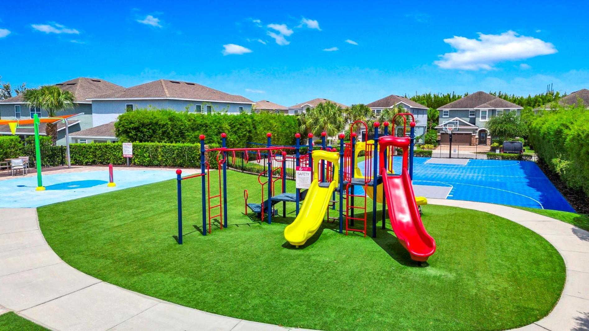 Holiday home Exquisite With Media & Games Near By Rentyl - 7600m Orlando